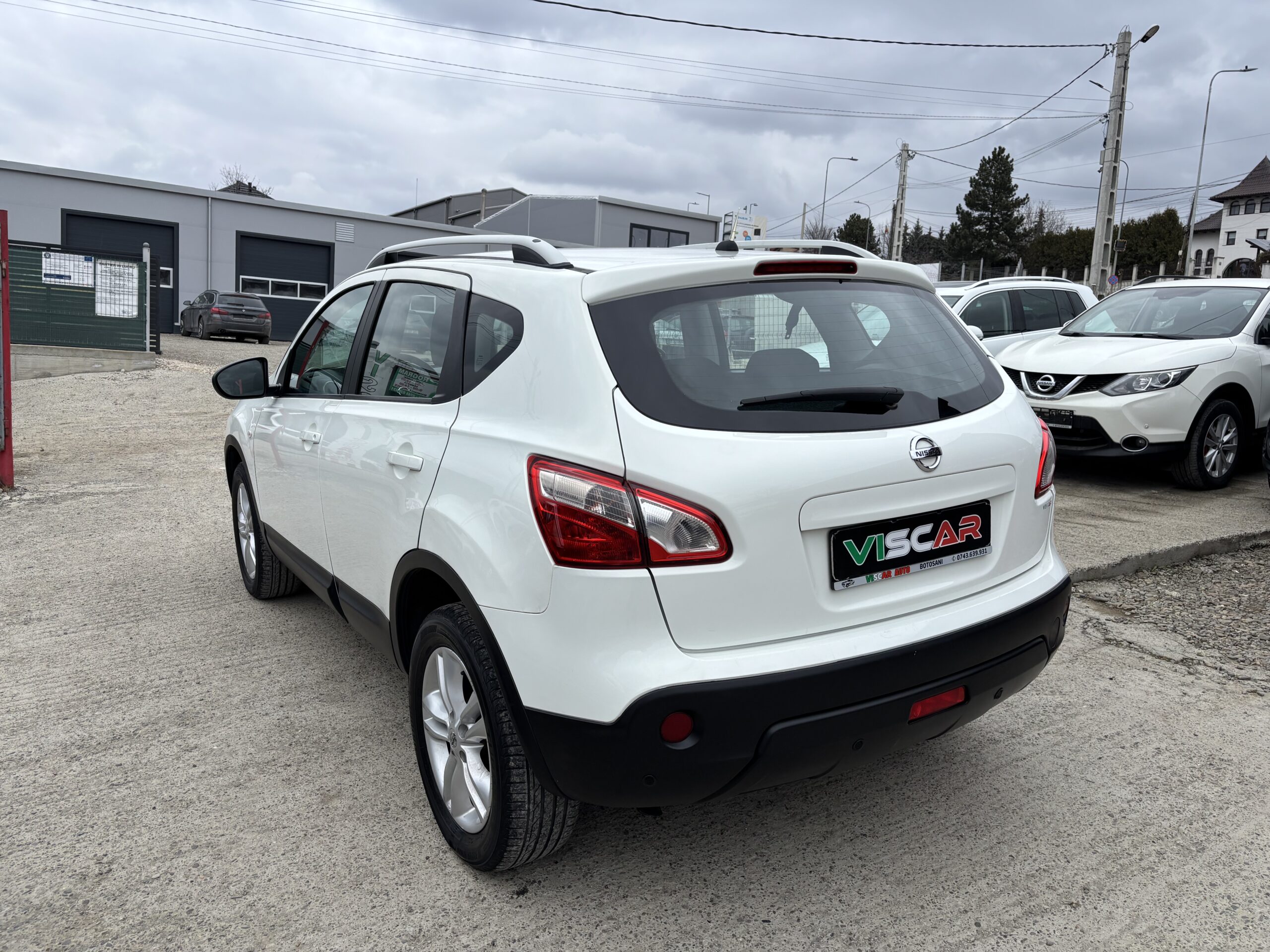 
								Nissan Qashqai full									