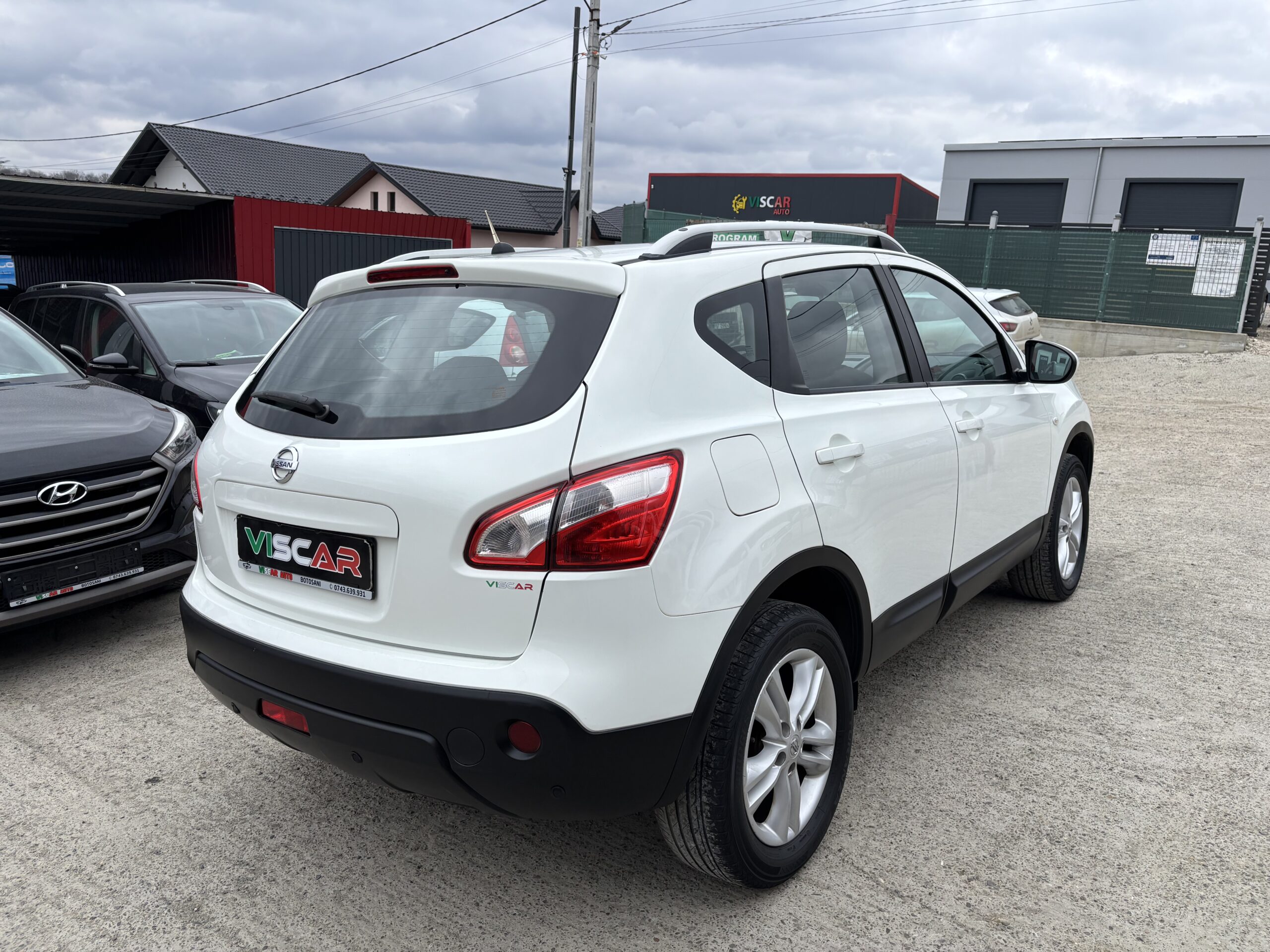 
								Nissan Qashqai full									