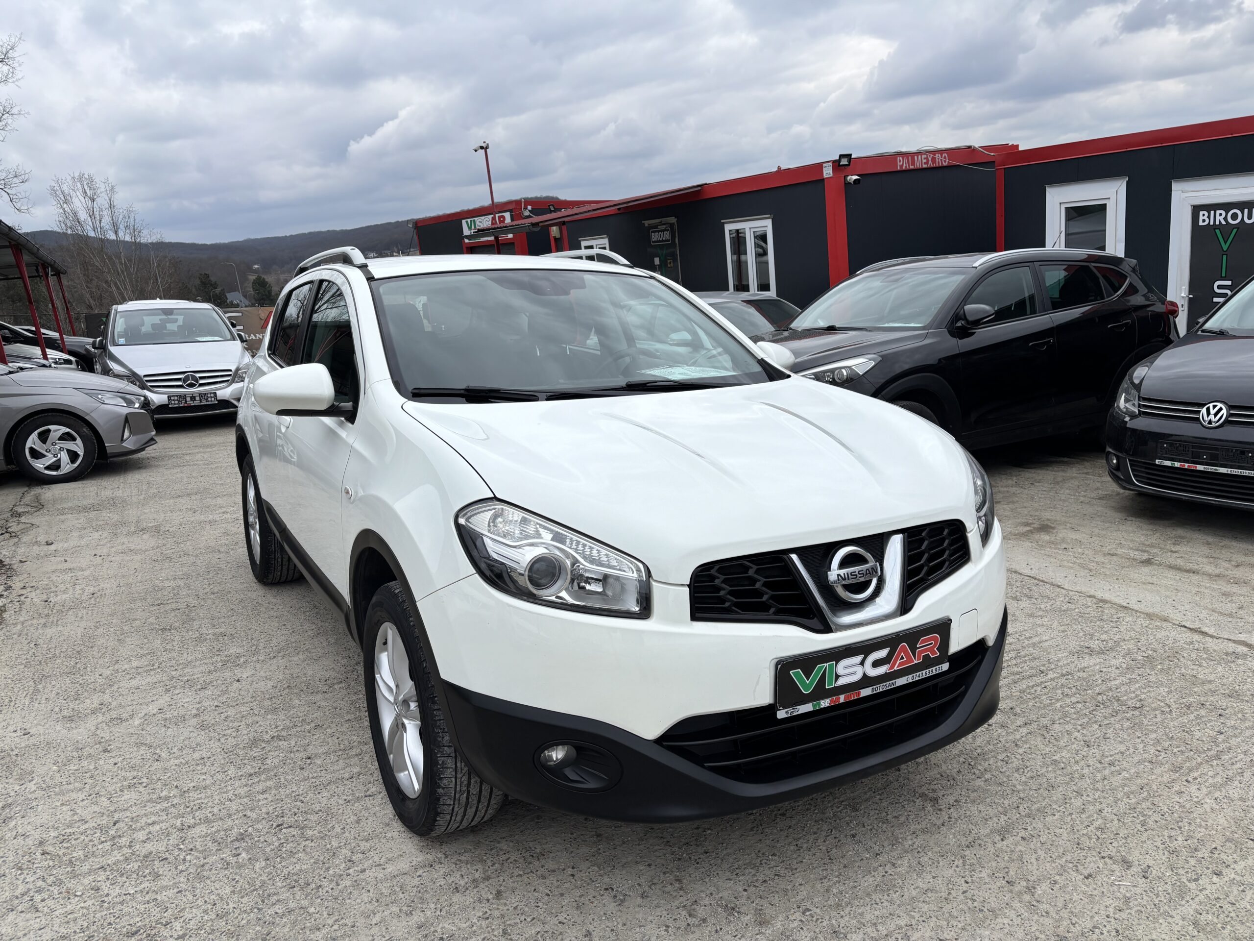 
								Nissan Qashqai full									