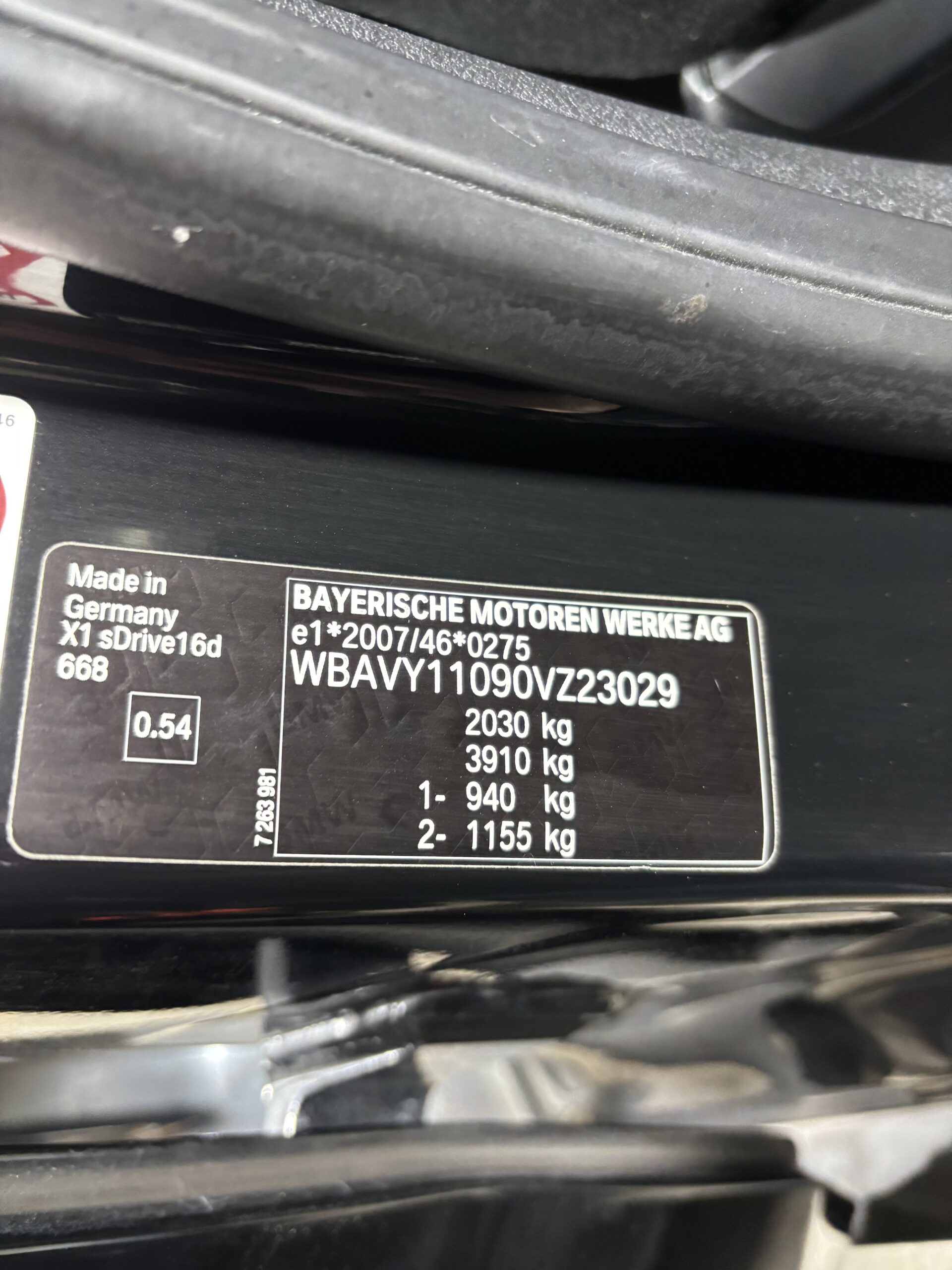 
								BMW X1 full									
