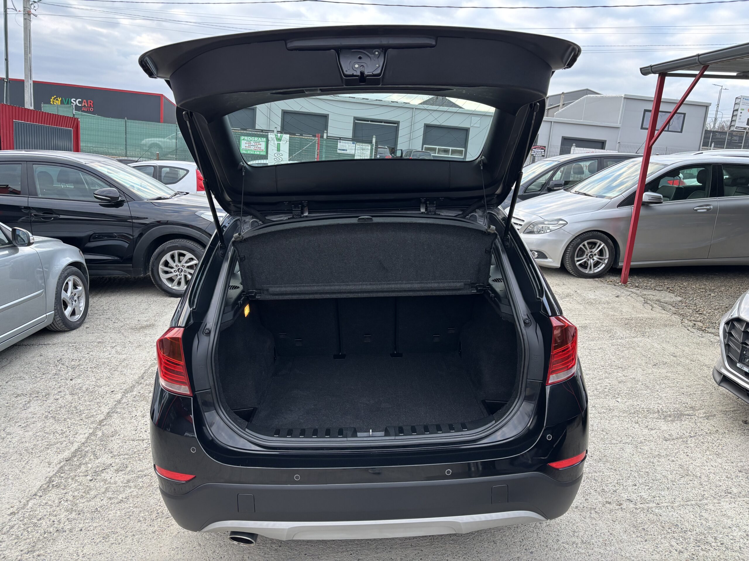 
								BMW X1 full									