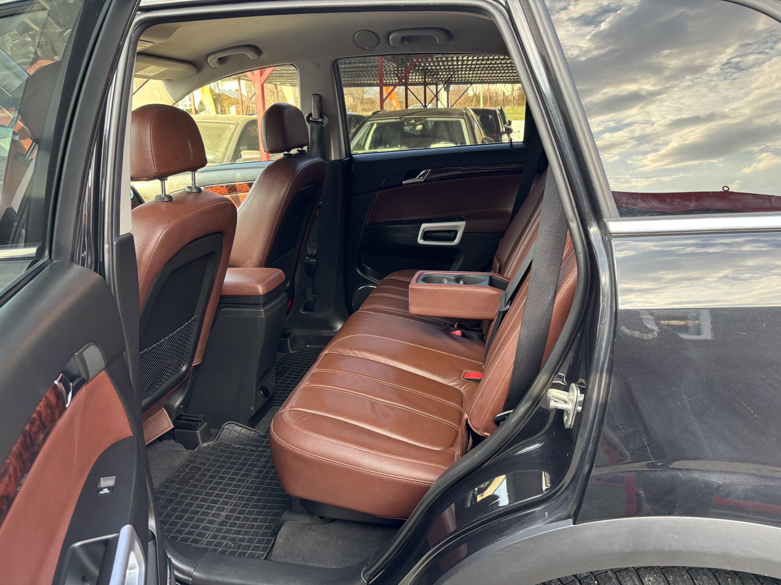 
								Opel Antara full									