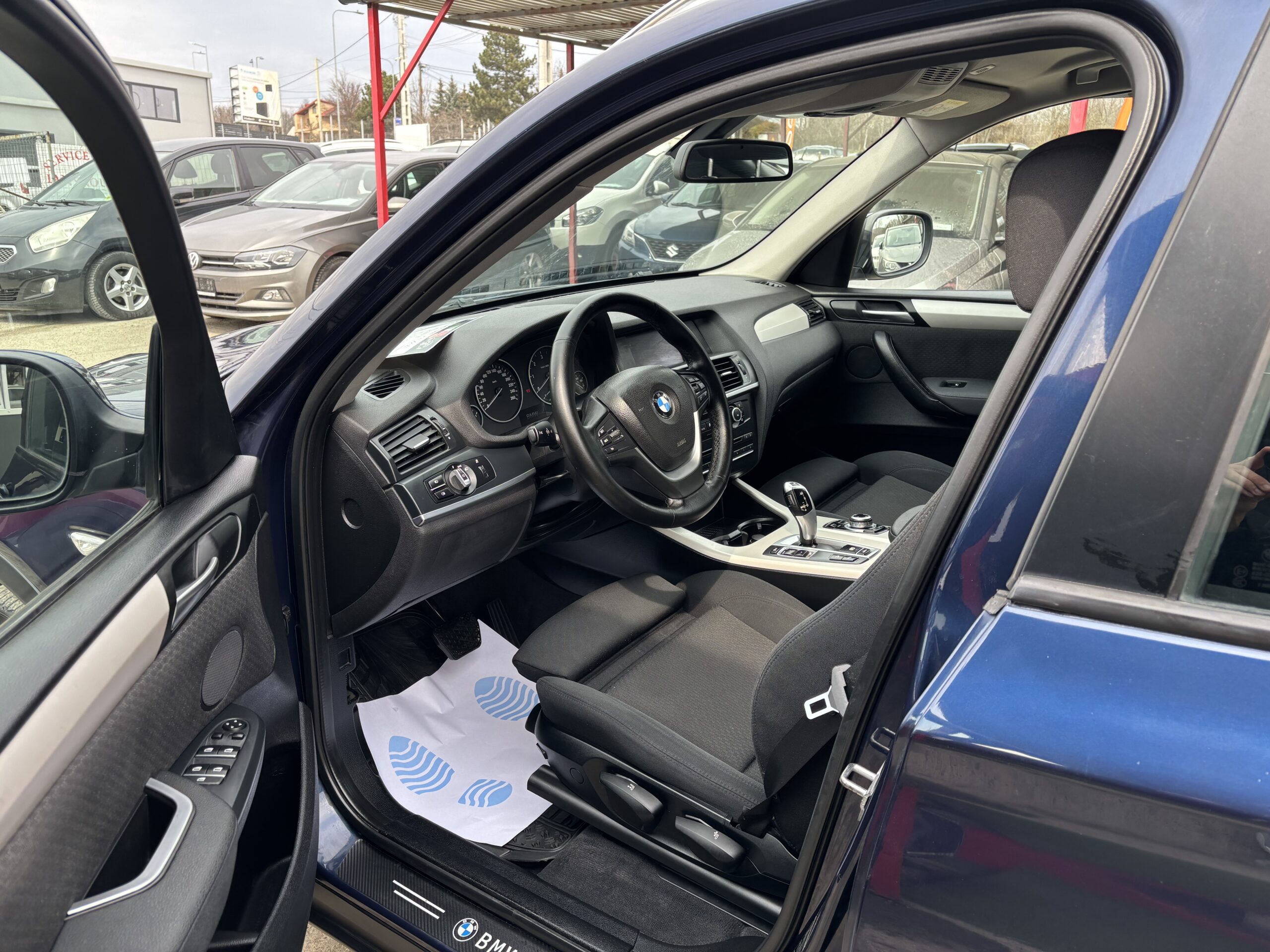 
								BMW X3 full									