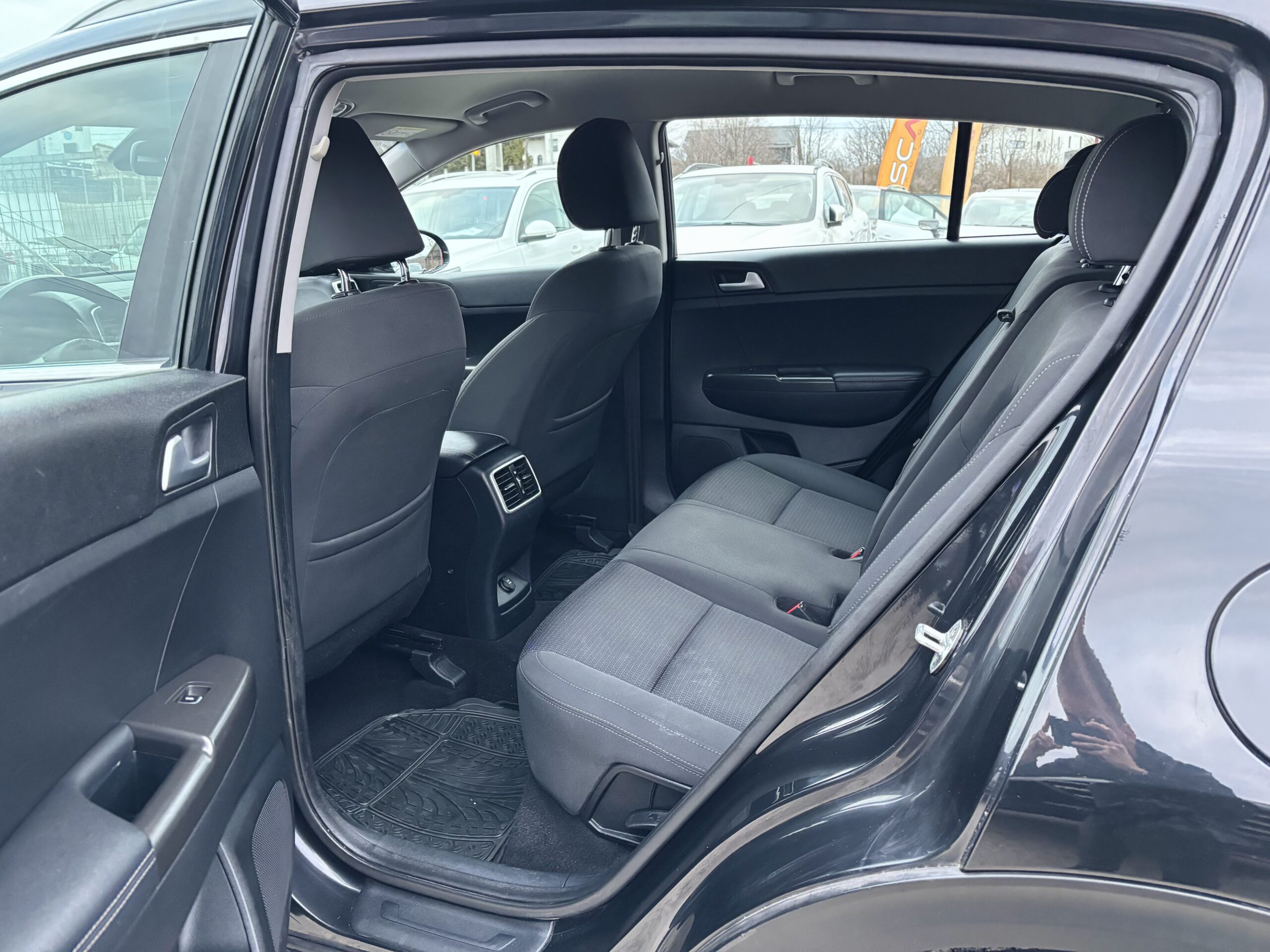 
								Kia Sportage Active full									