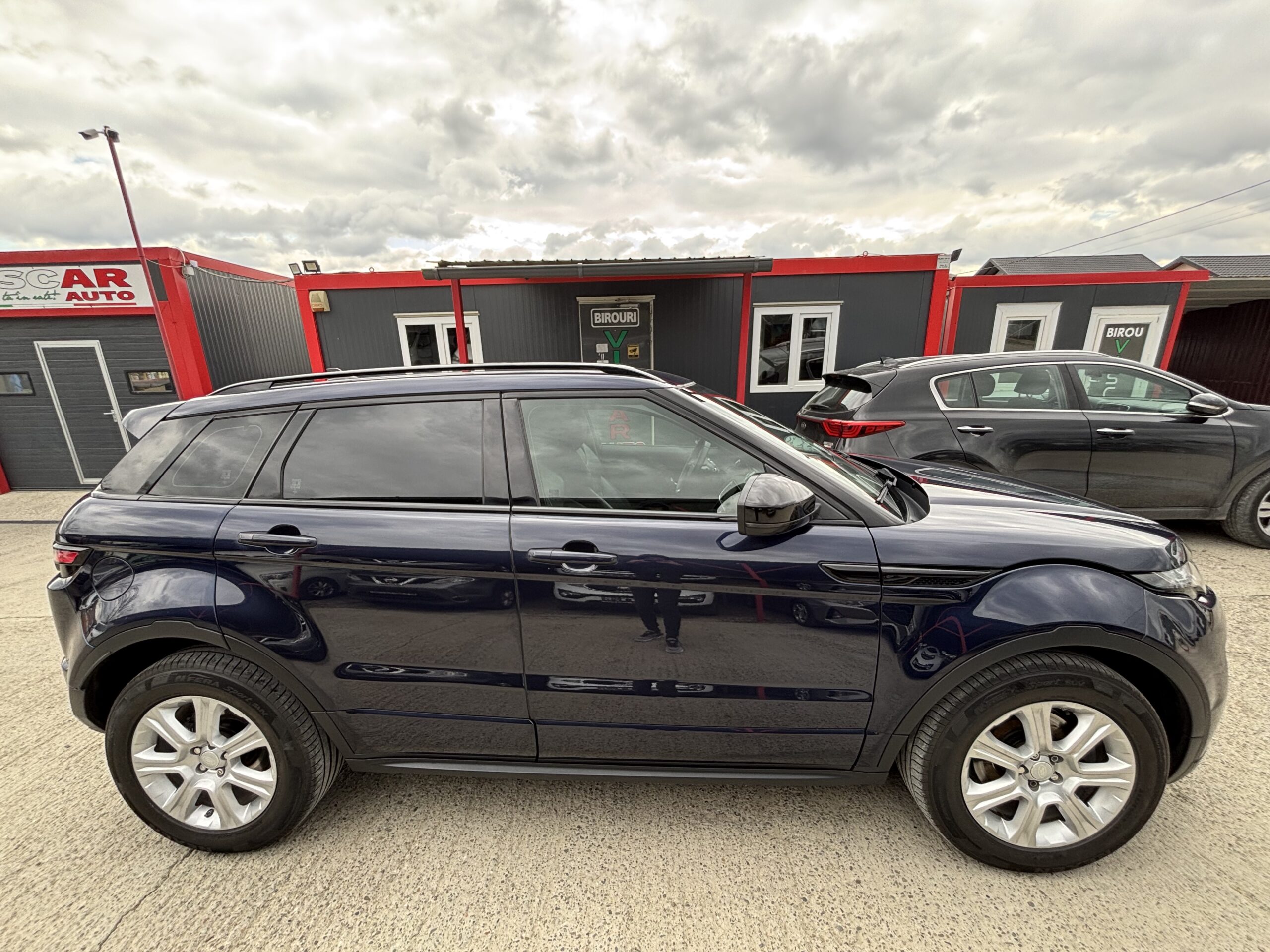 
								Range Rover Evoque full									