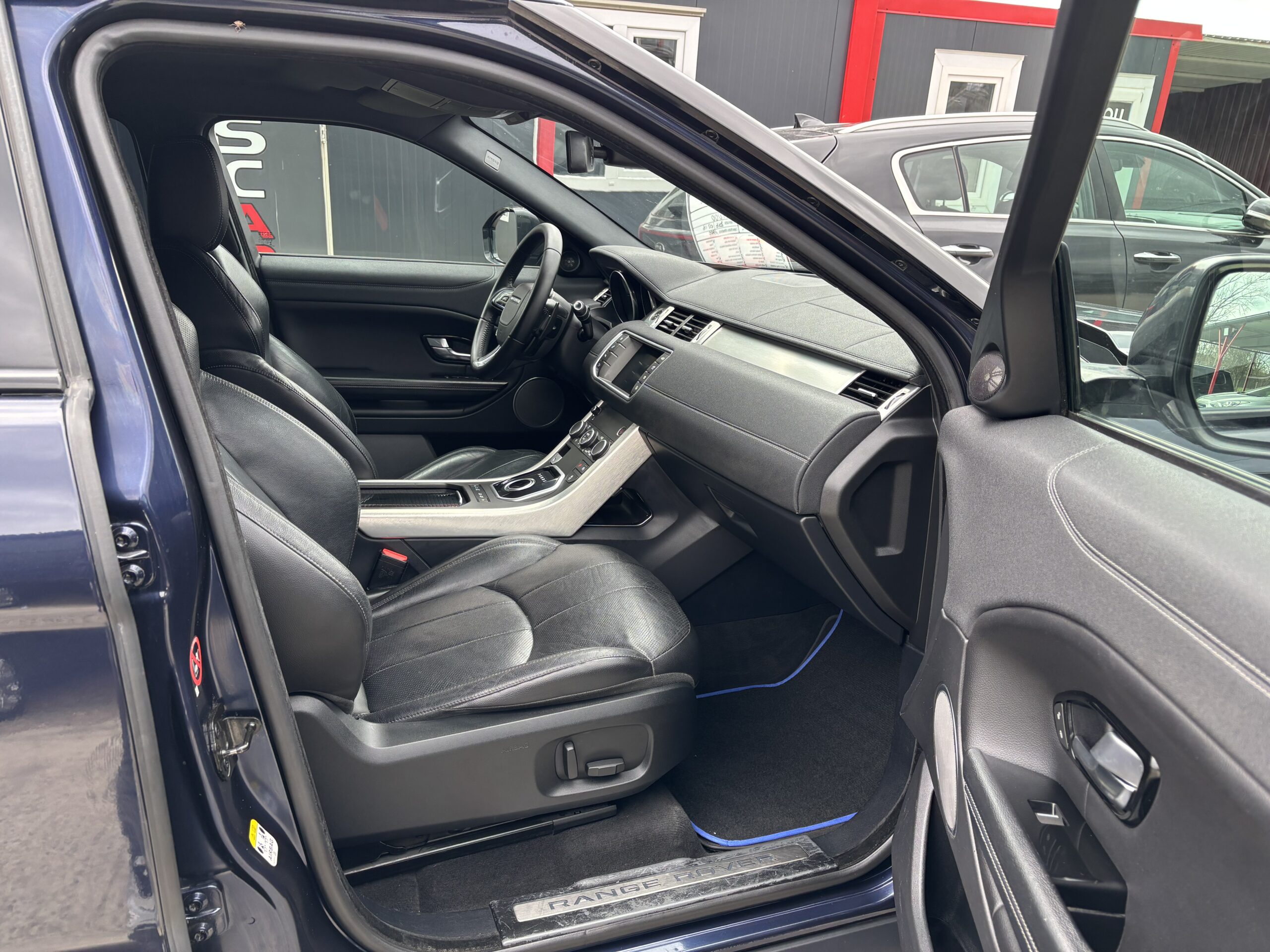 
								Range Rover Evoque full									