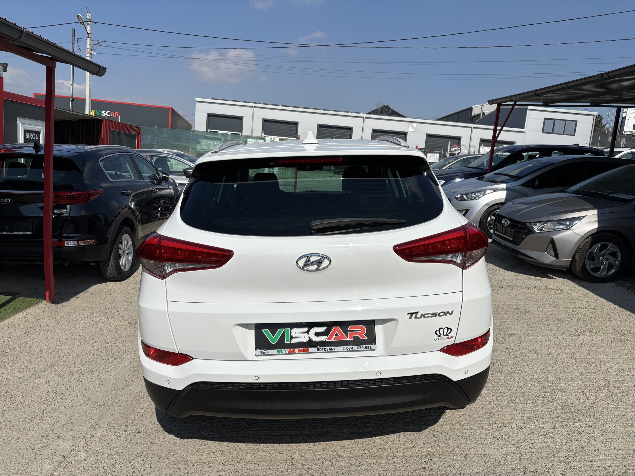 
								Hyundai Tucson full									