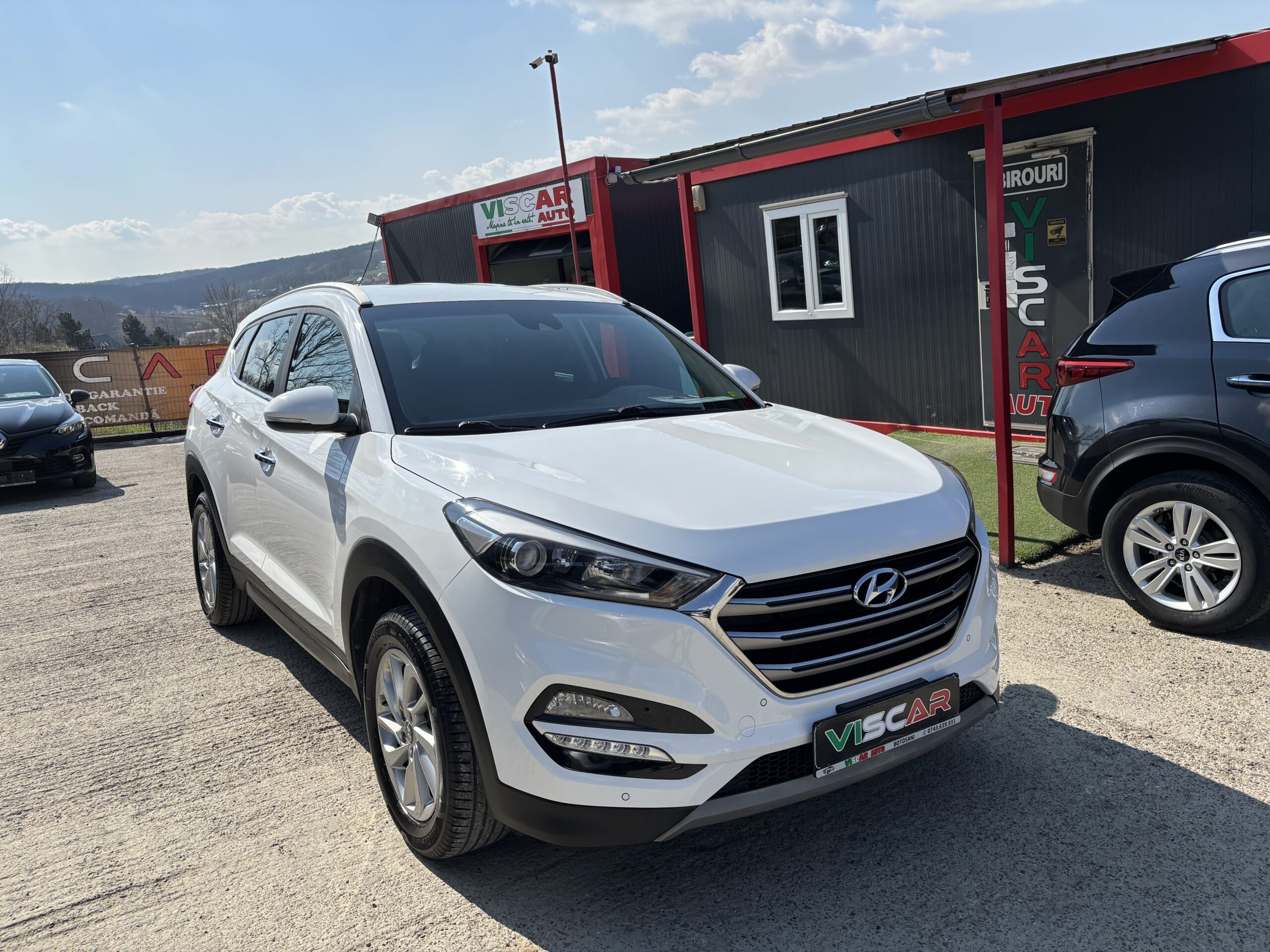 
								Hyundai Tucson full									