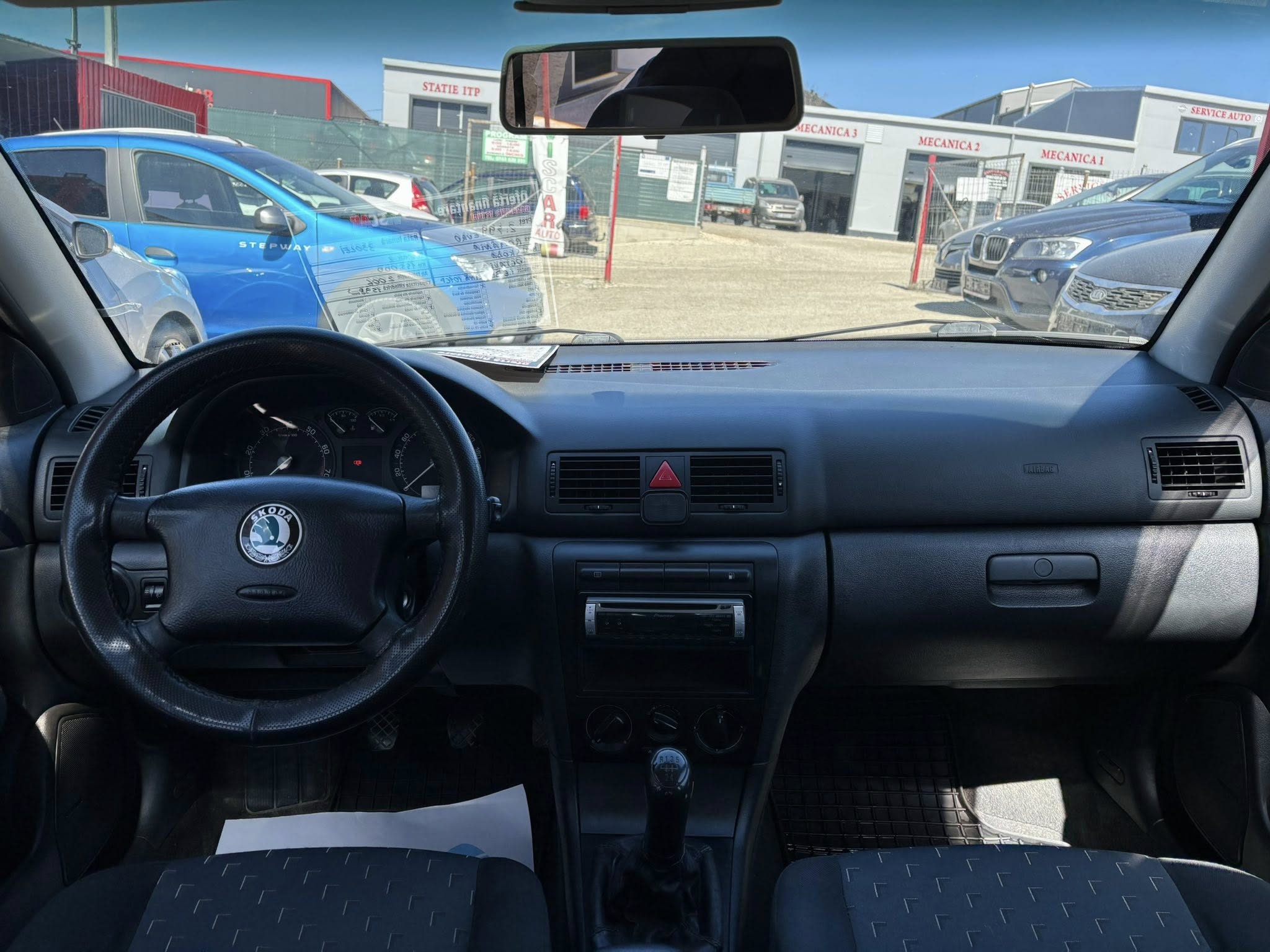 
								Skoda Octavia full									
