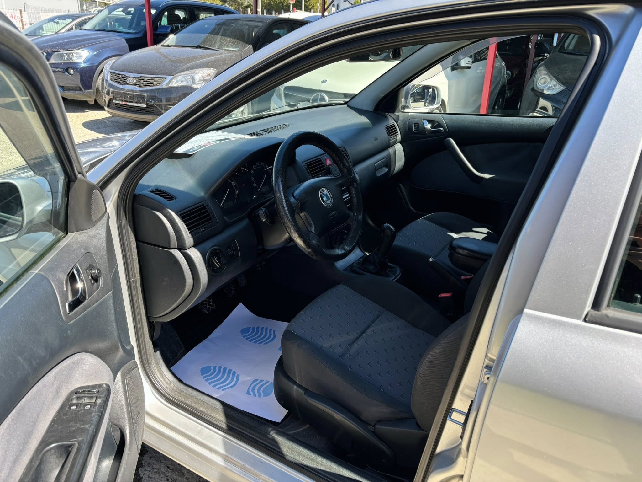 
								Skoda Octavia full									