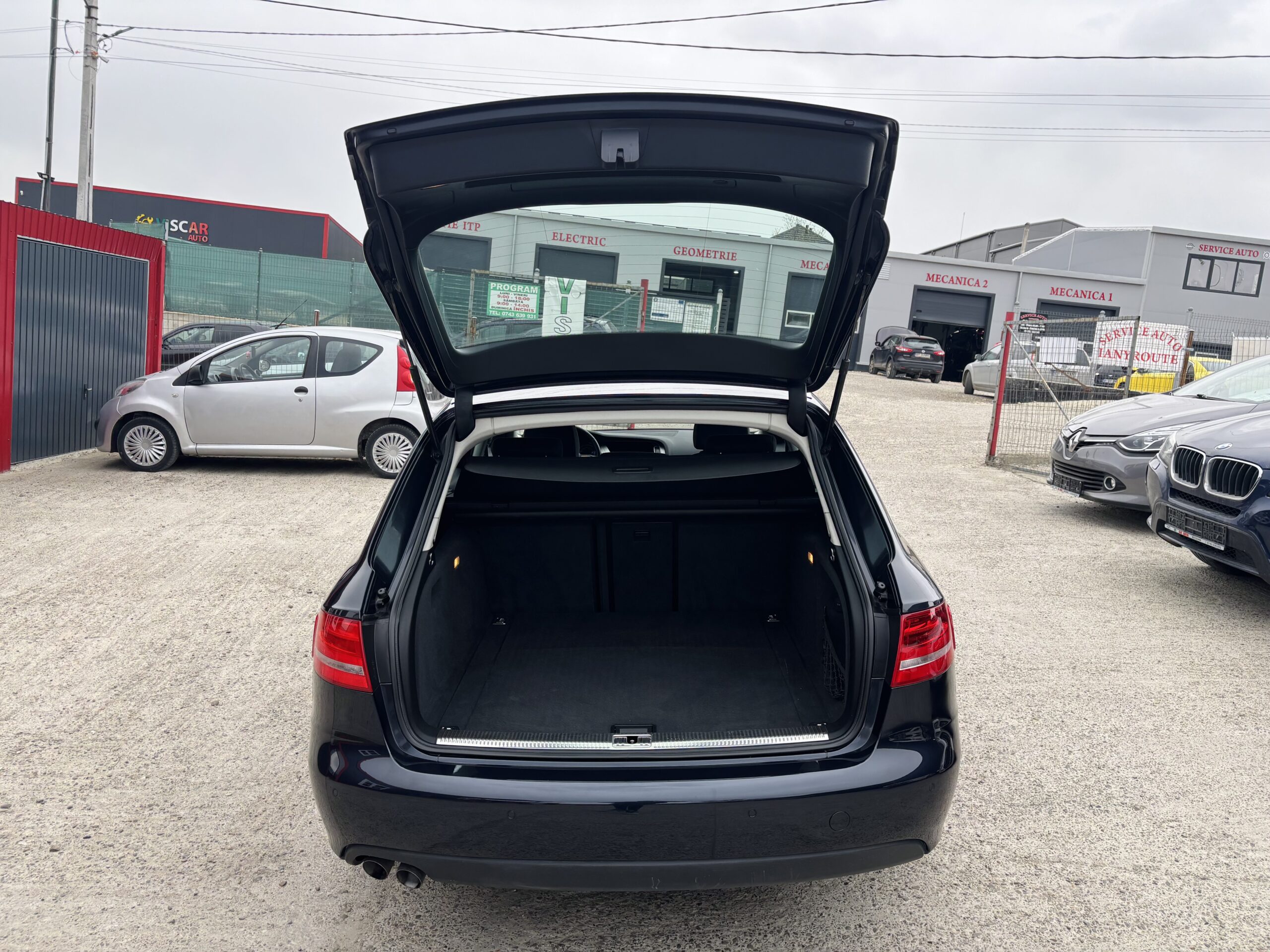 
								Audi A4 full									