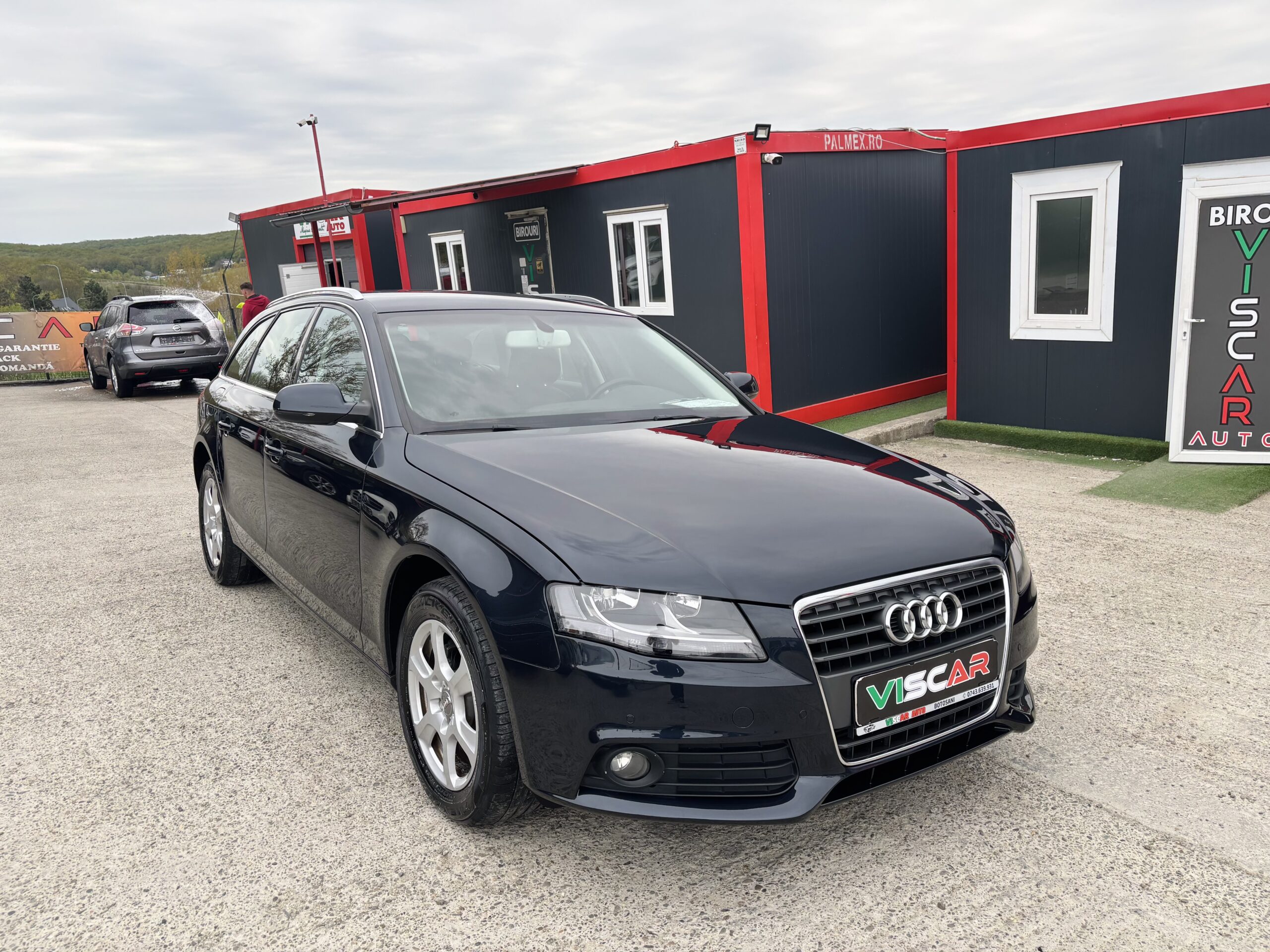 
								Audi A4 full									