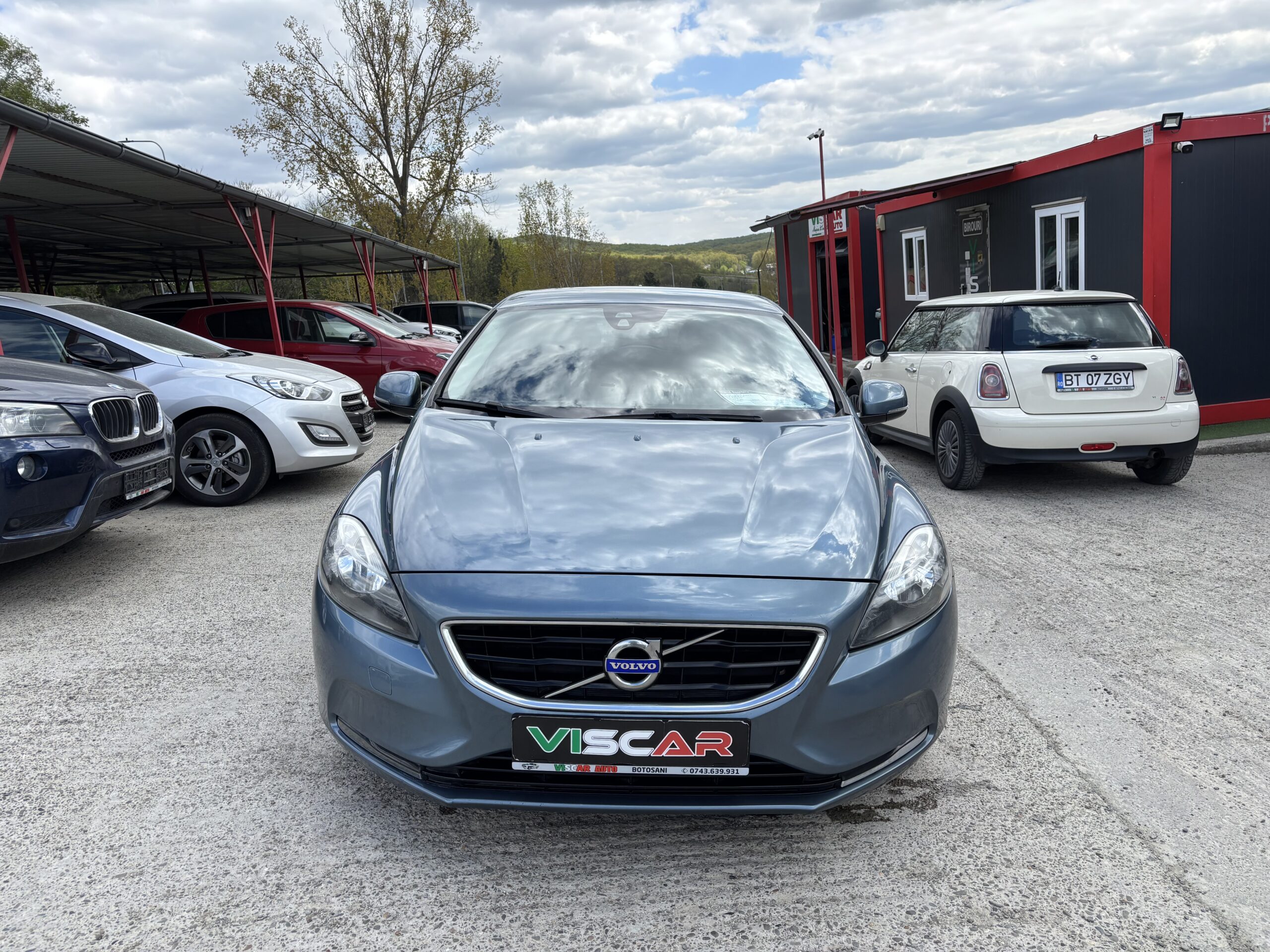 
								Volvo V40 full									