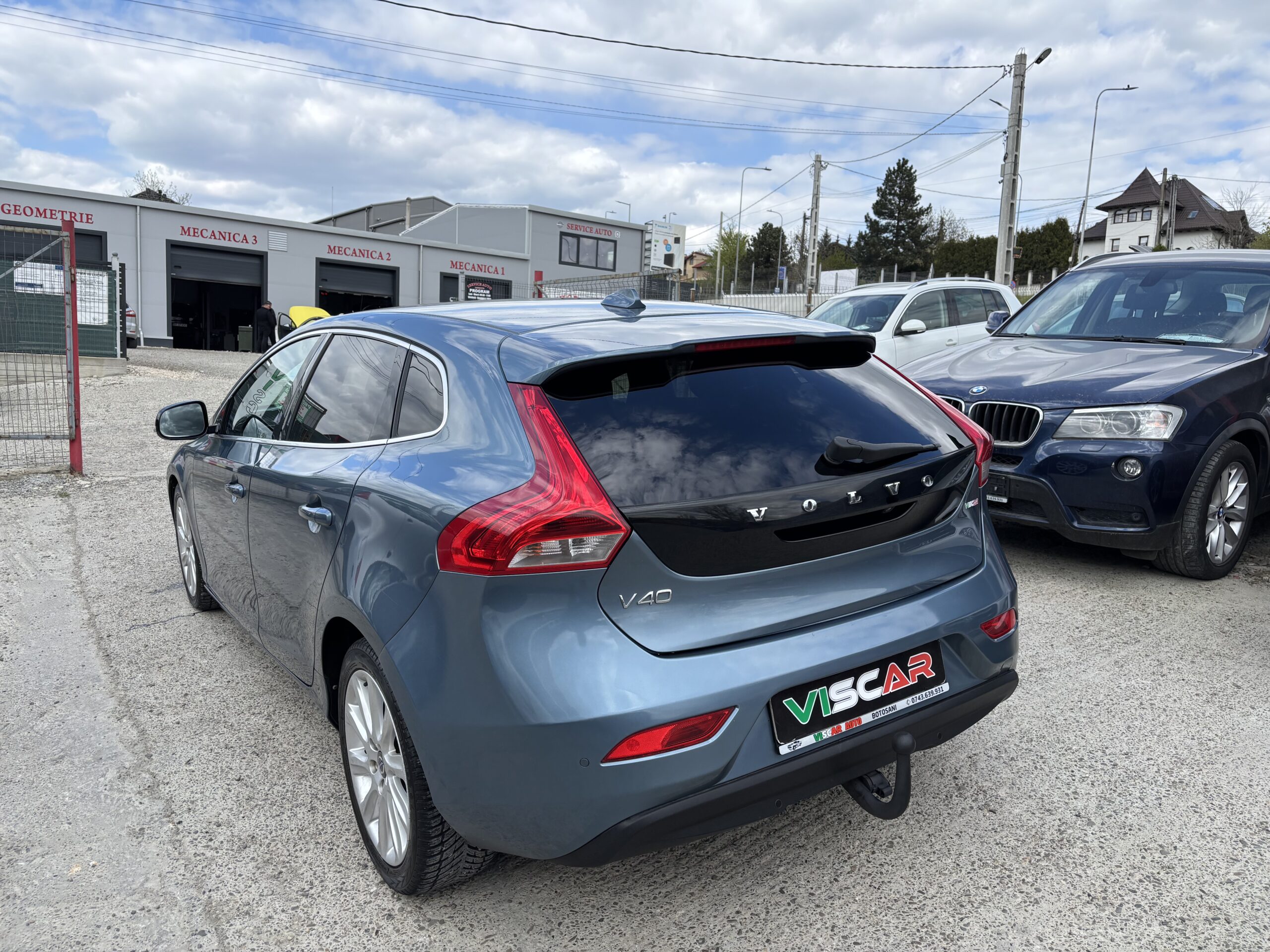 
								Volvo V40 full									