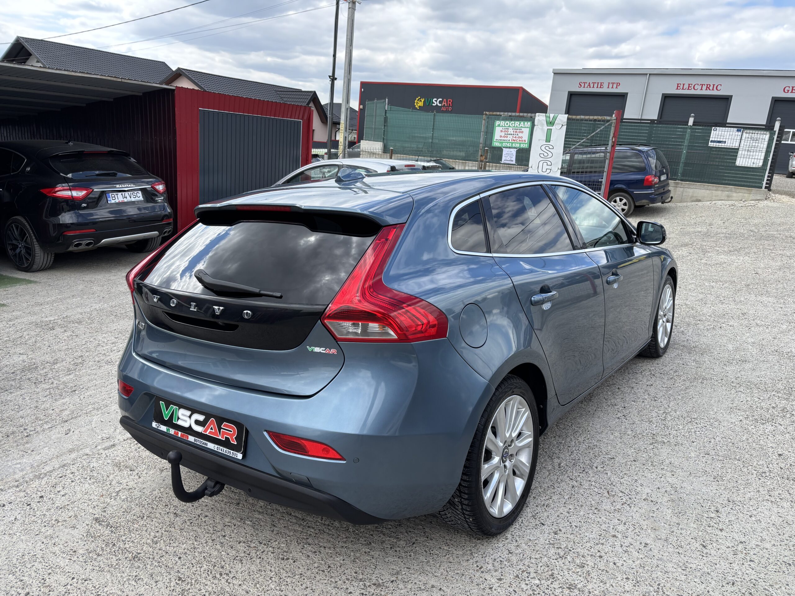 
								Volvo V40 full									
