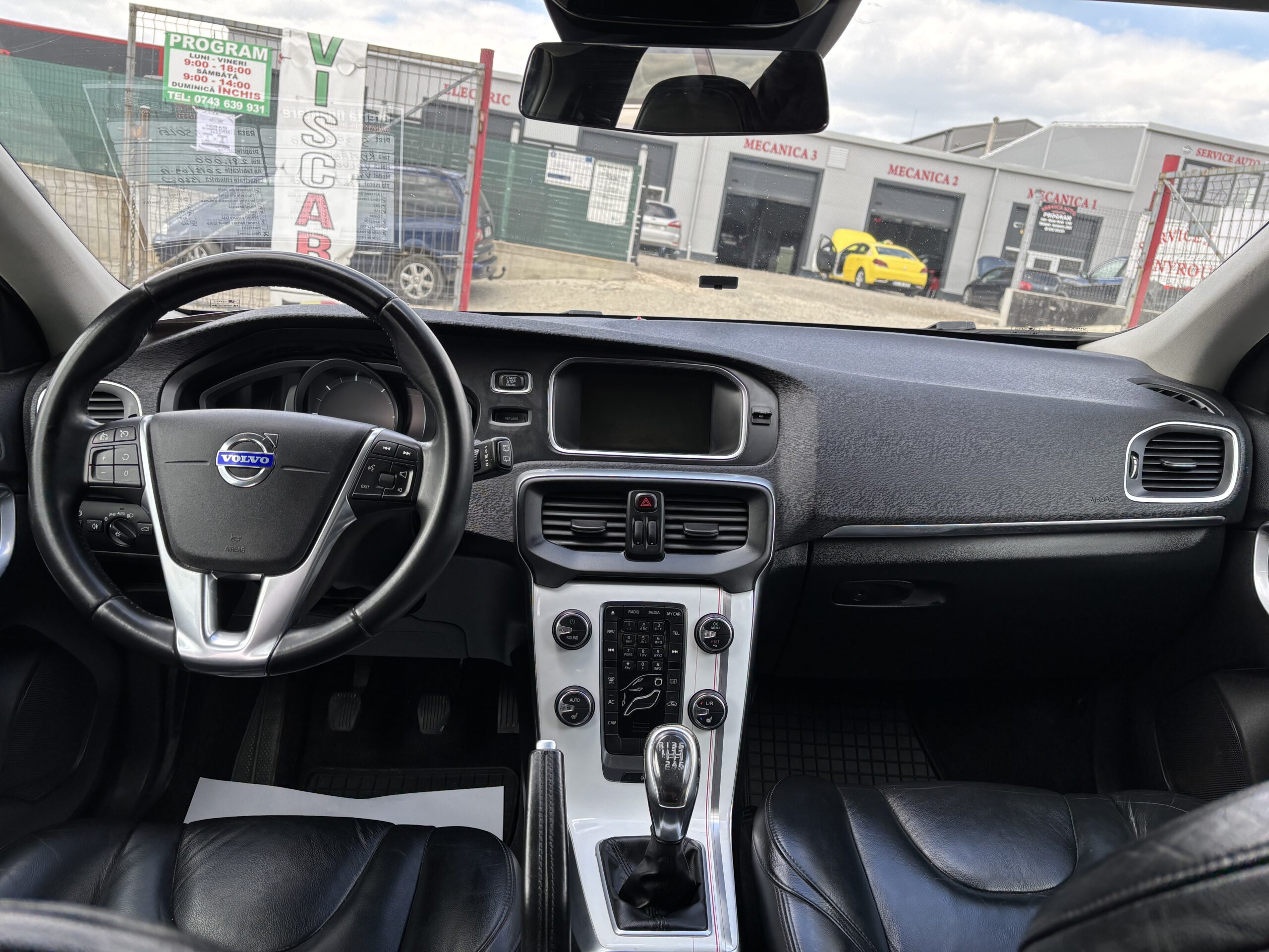 
								Volvo V40 full									