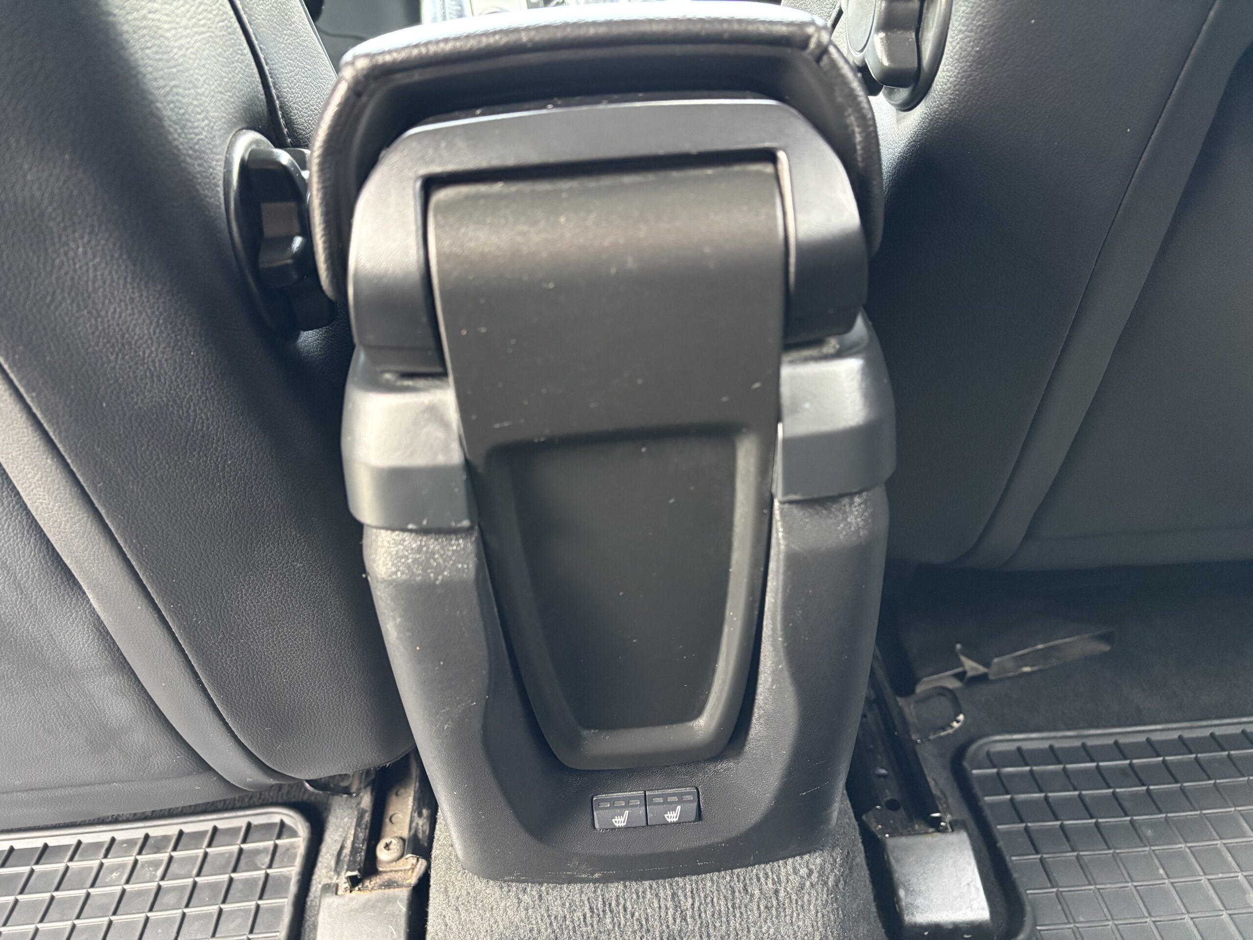 
								Volvo V40 full									