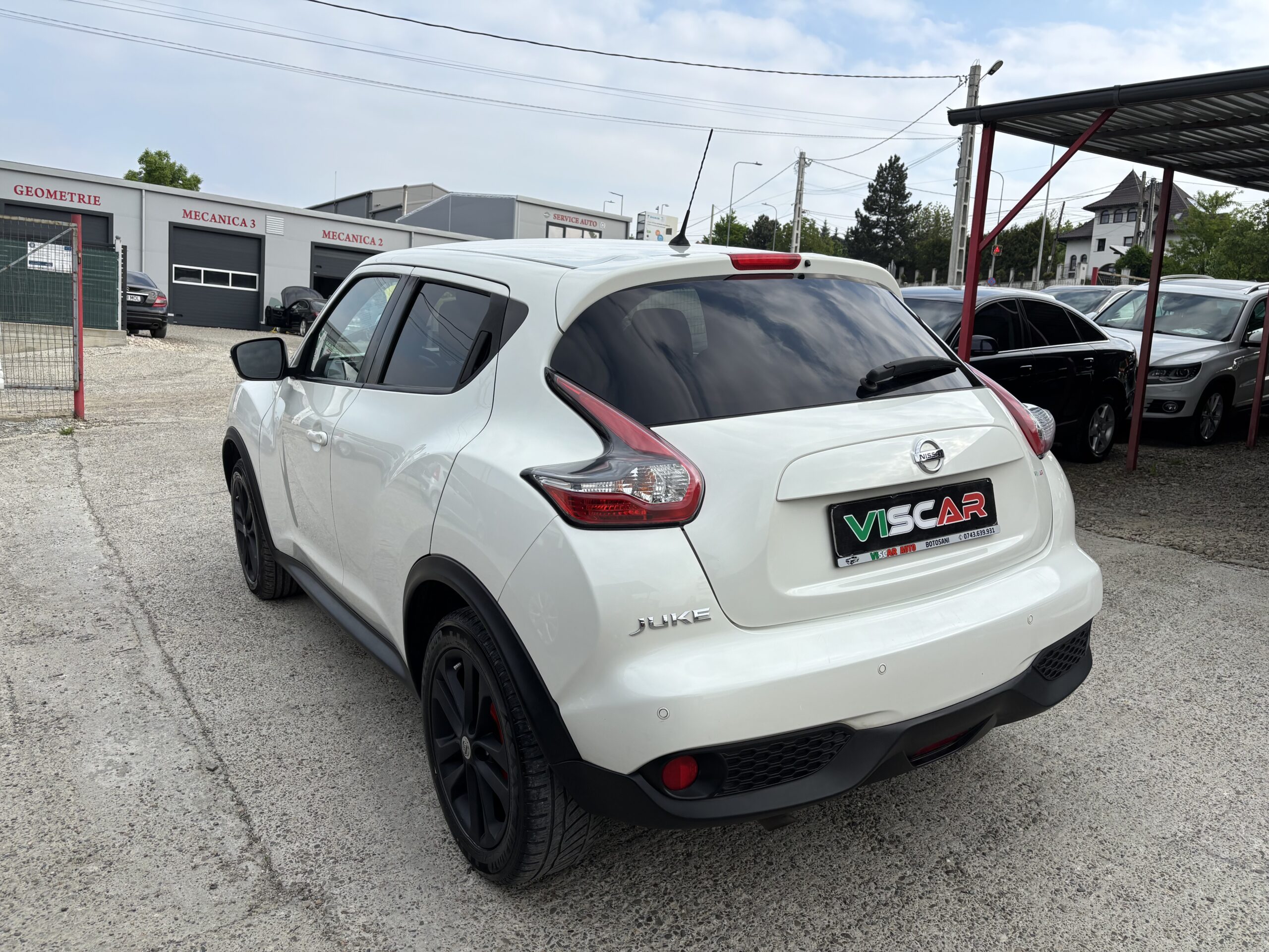 
								Nissan Juke full									