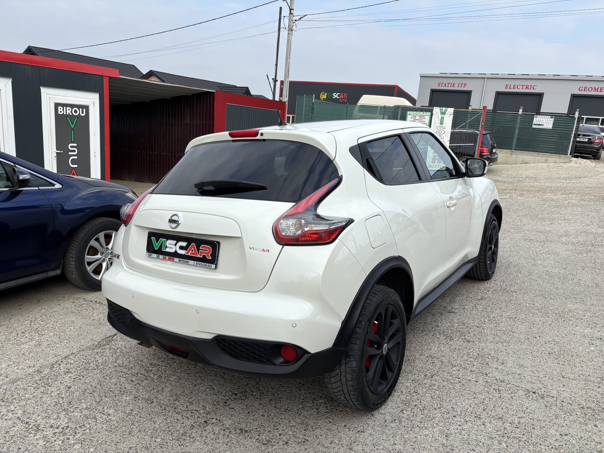 
								Nissan Juke full									