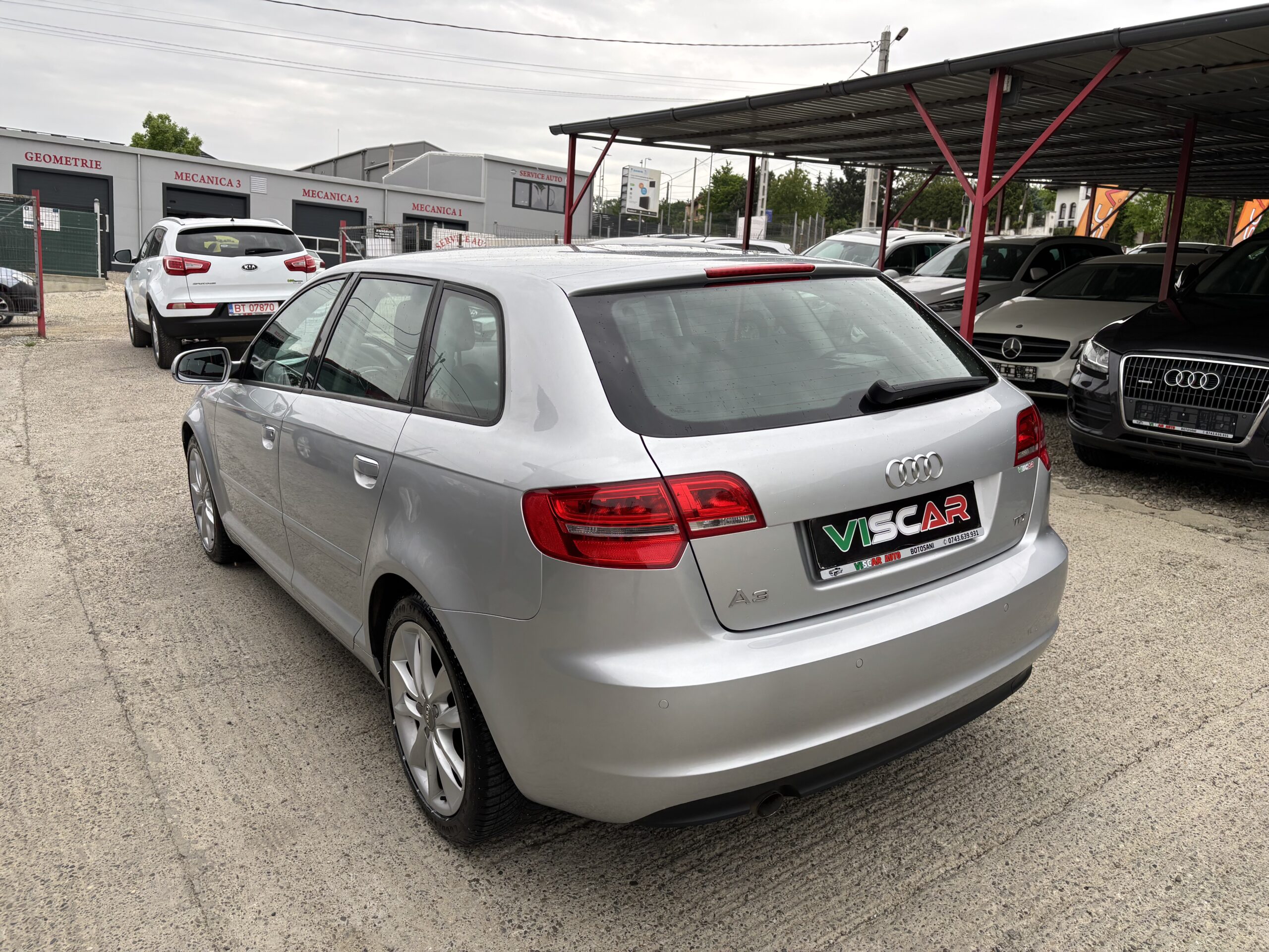 
								Audi A3 Sportback full									
