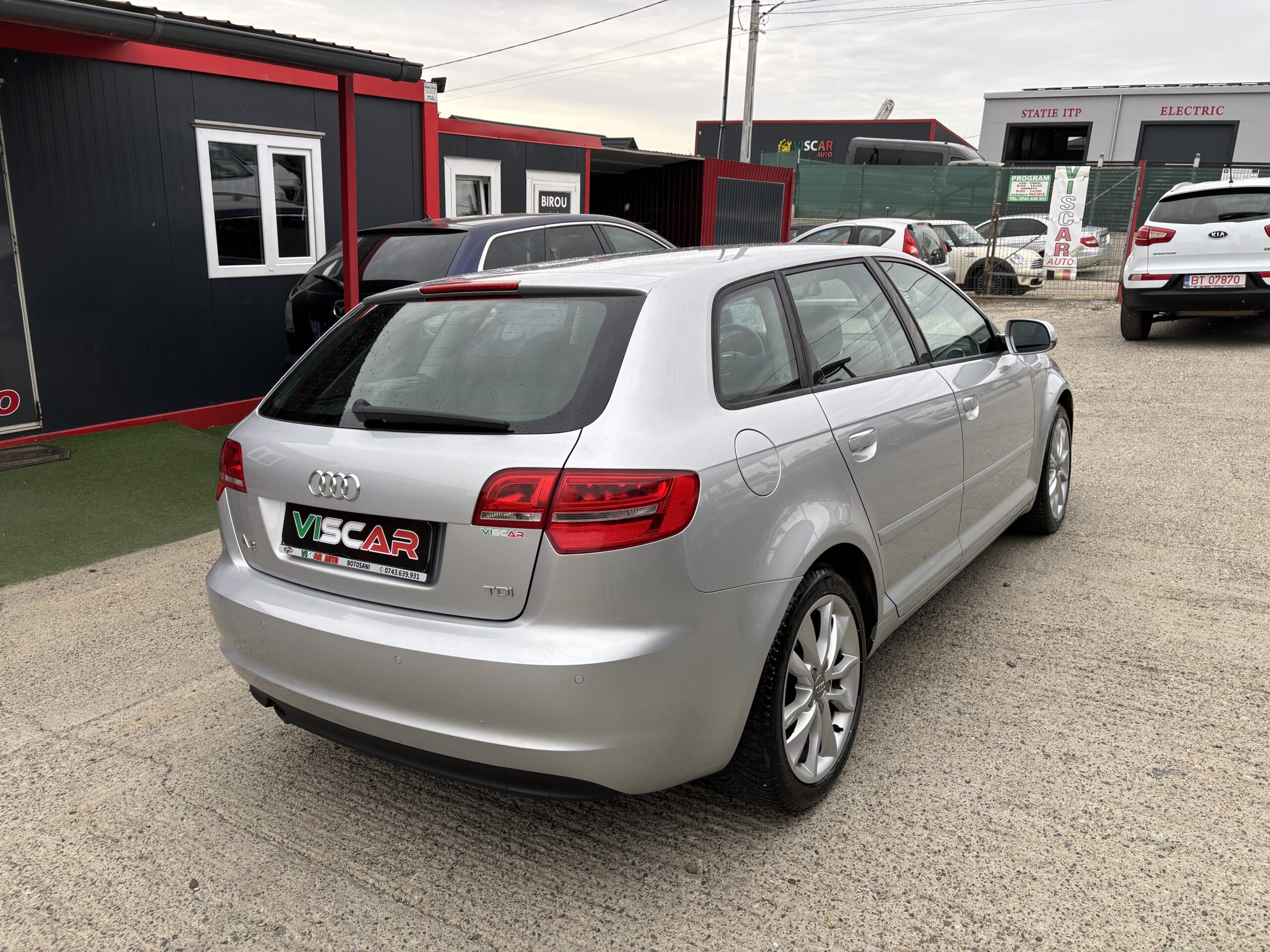 
								Audi A3 Sportback full									