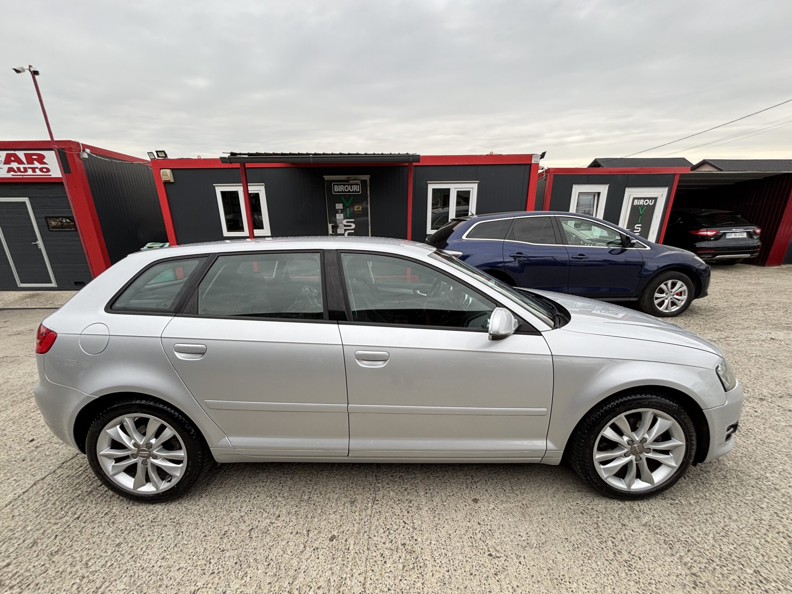 
								Audi A3 Sportback full									