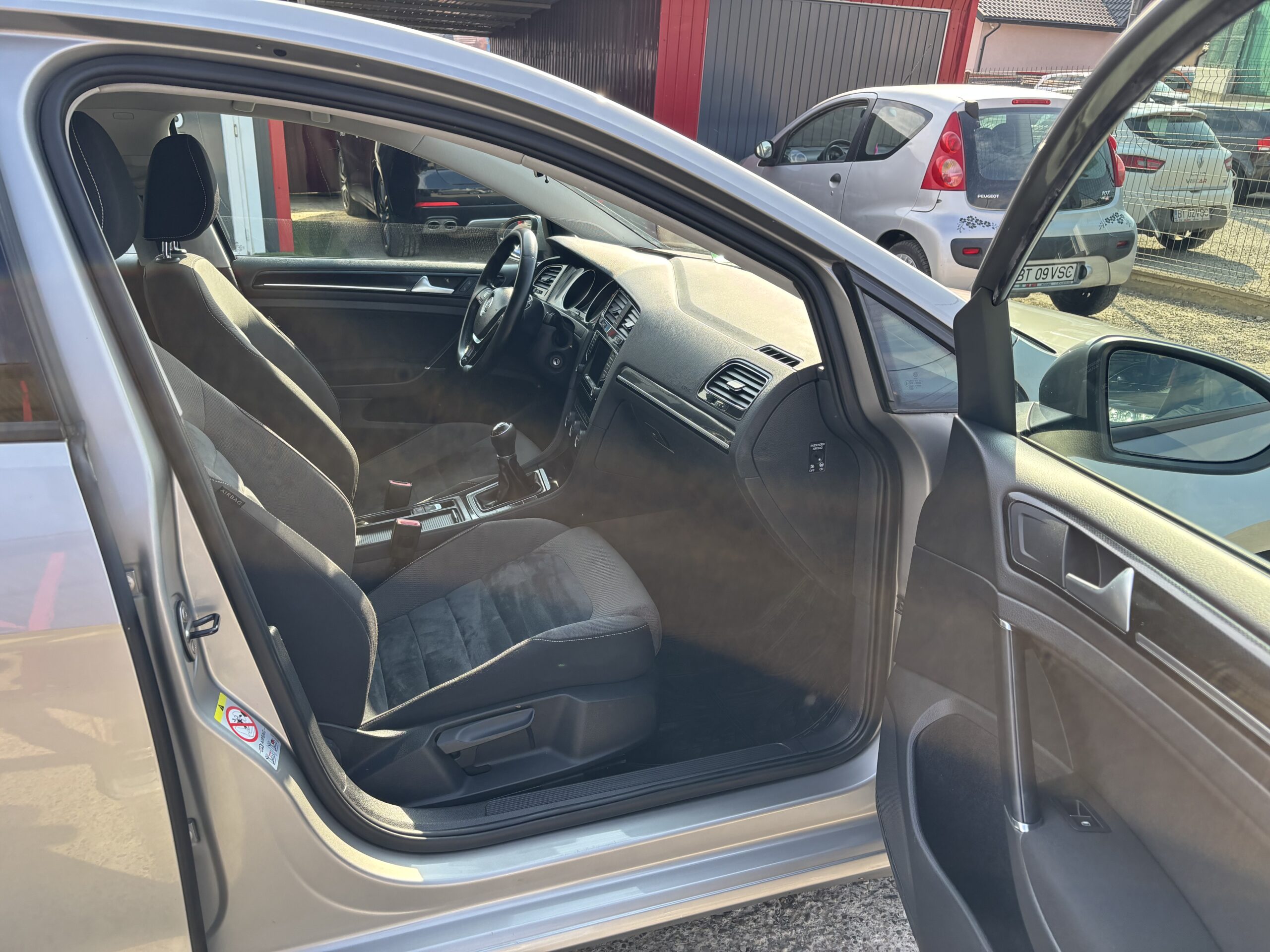 
								Volkswagen Golf 7 full									