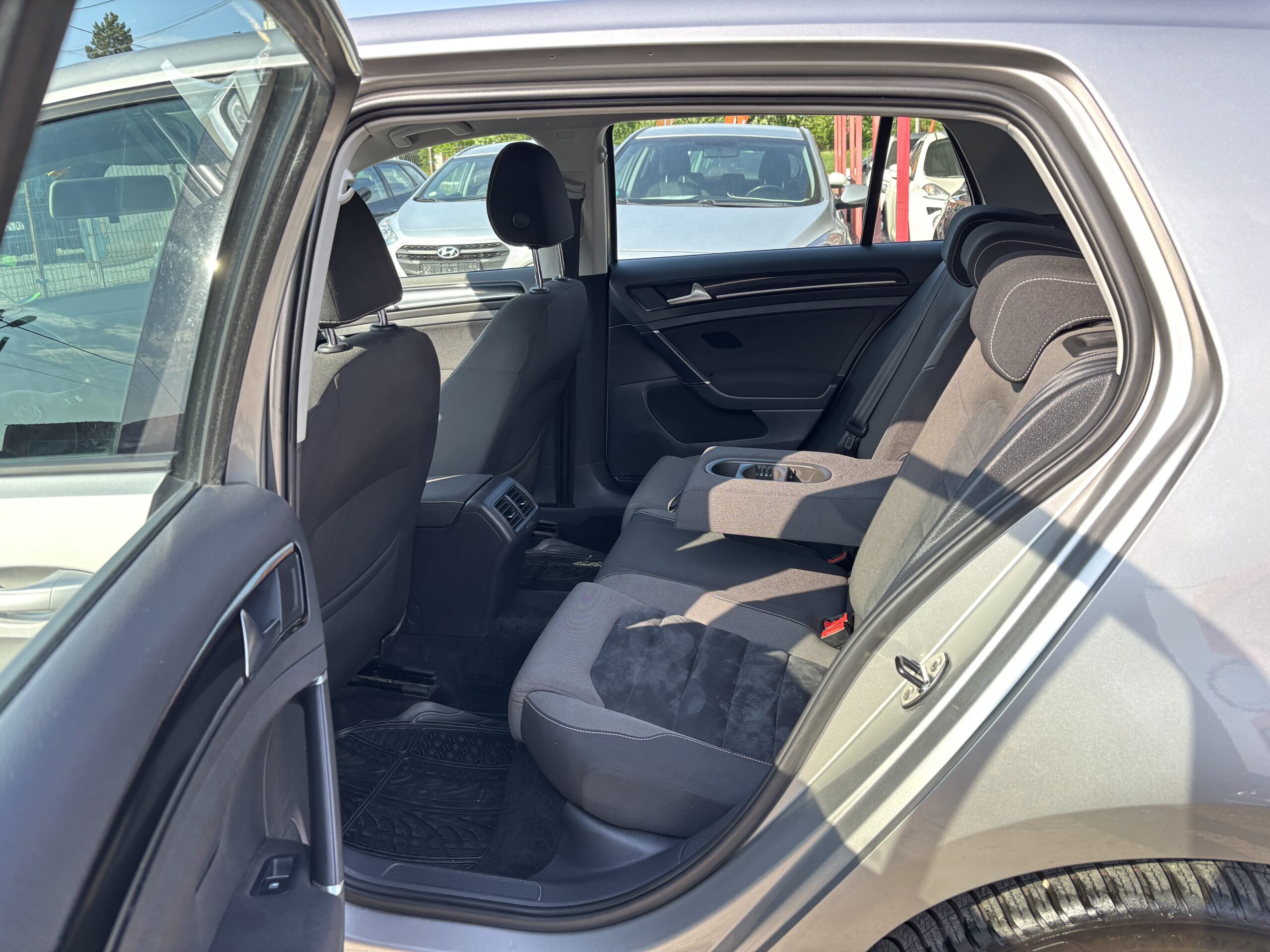 
								Volkswagen Golf 7 full									