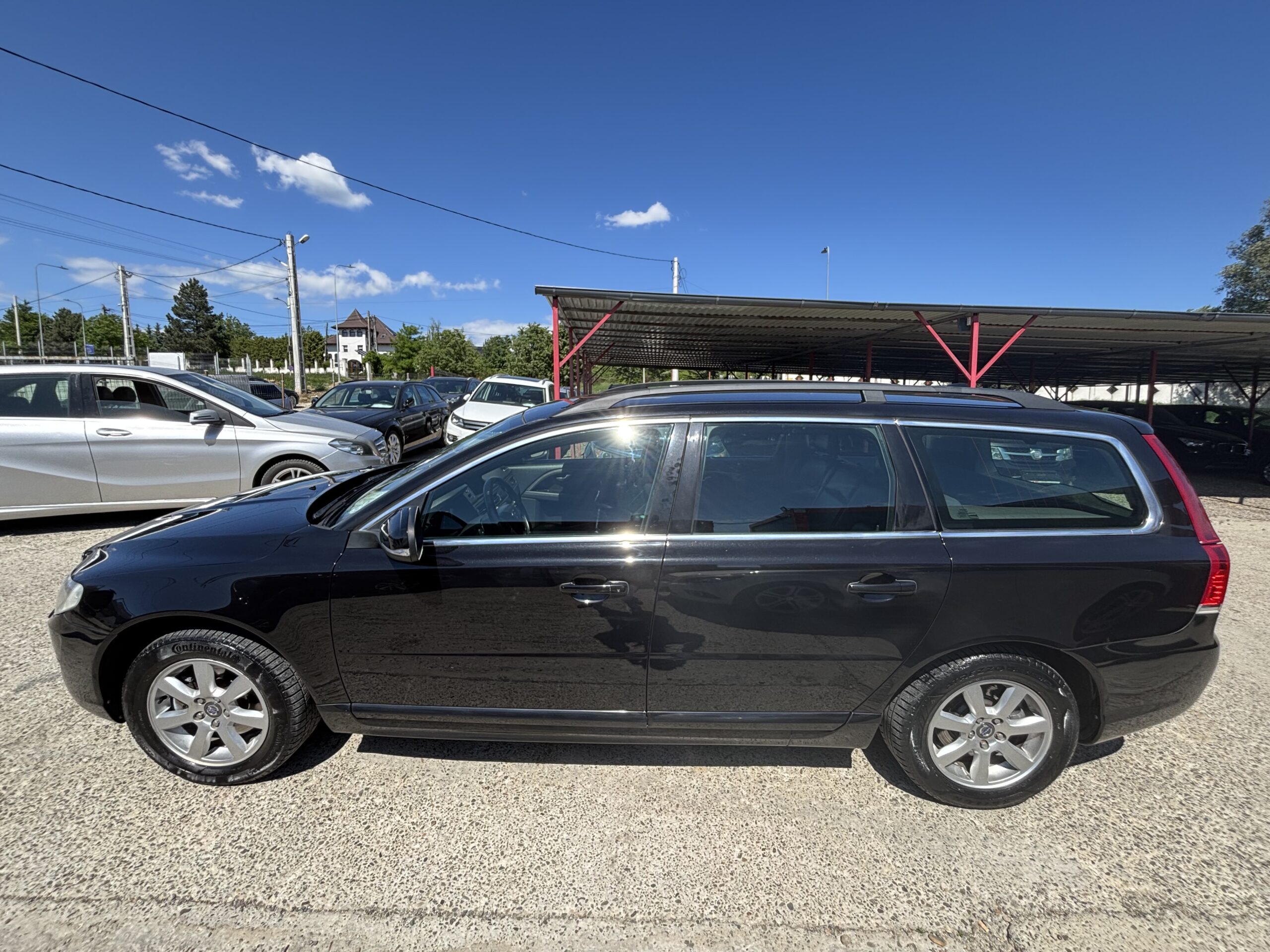 
								Volvo V70 full									