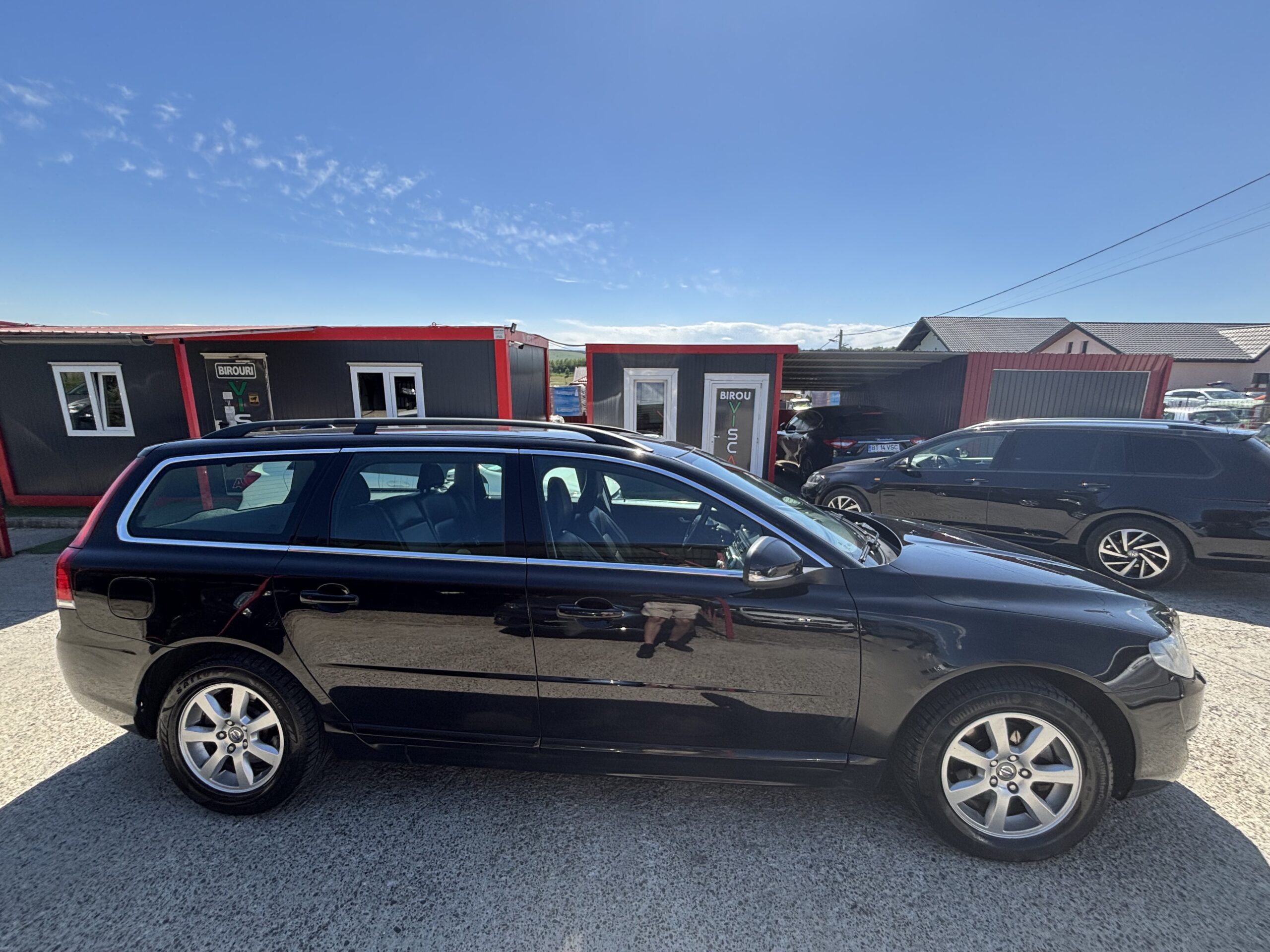 
								Volvo V70 full									