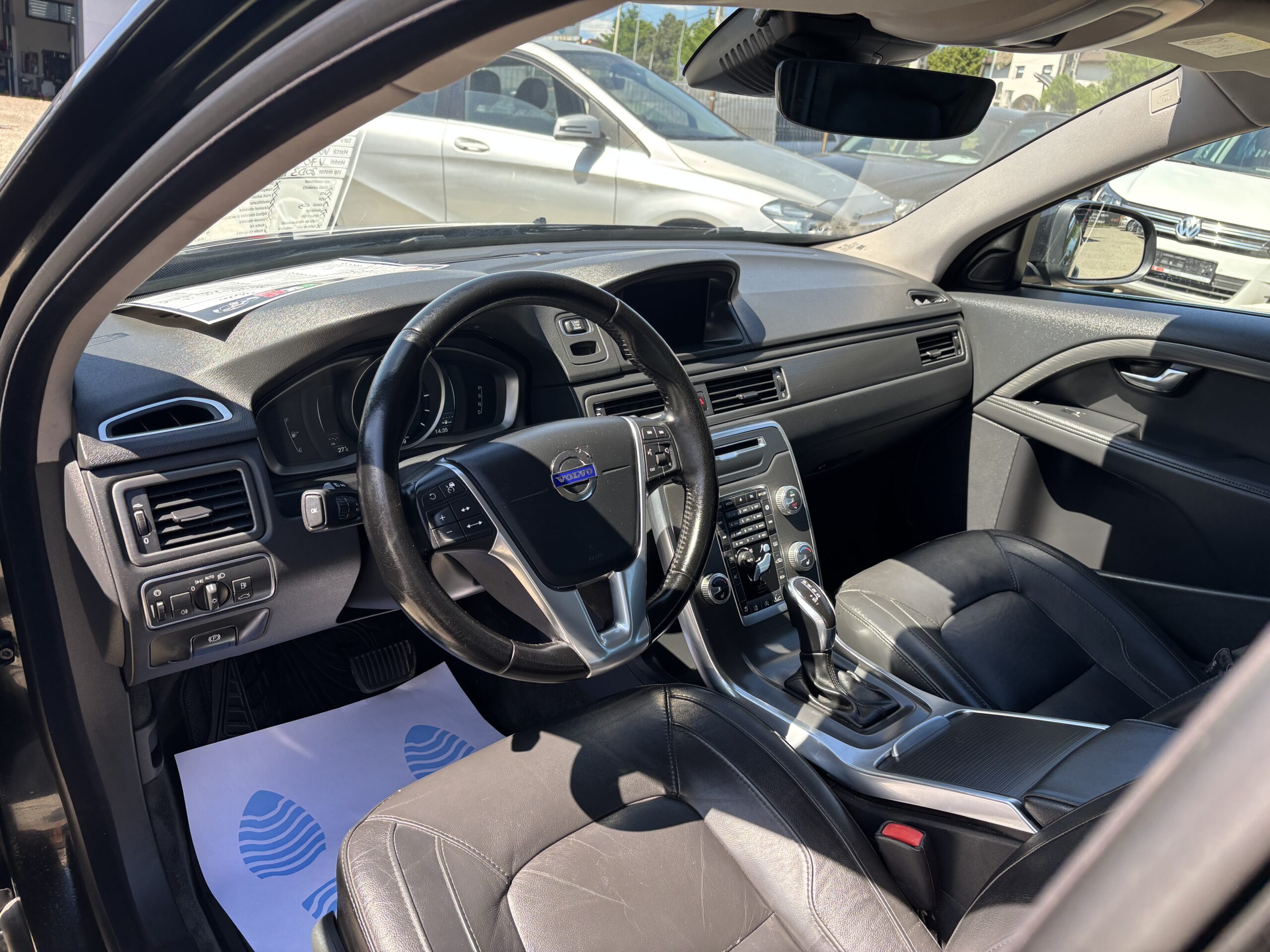 
								Volvo V70 full									