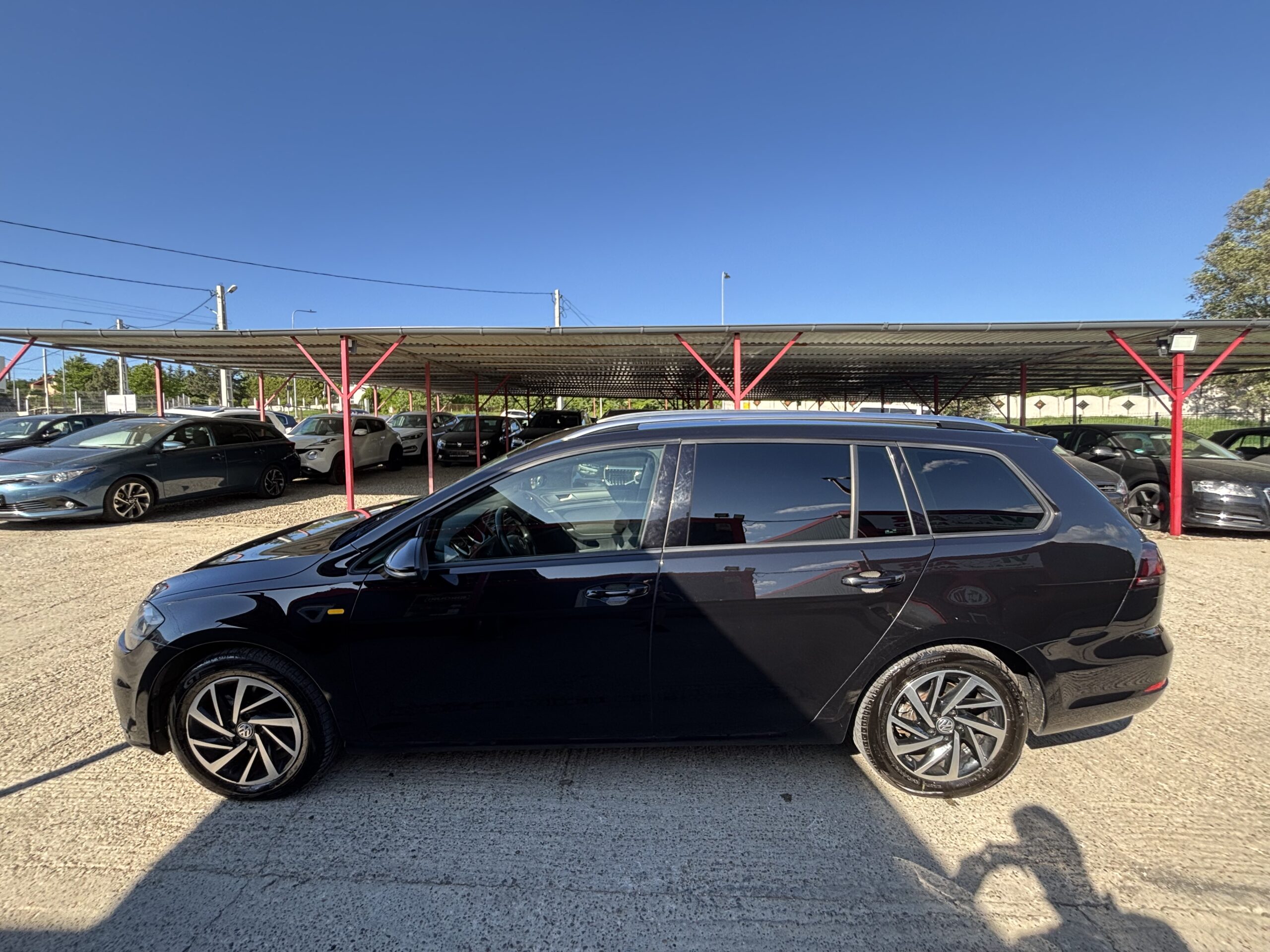 
								Volkswagen Golf 7 full									