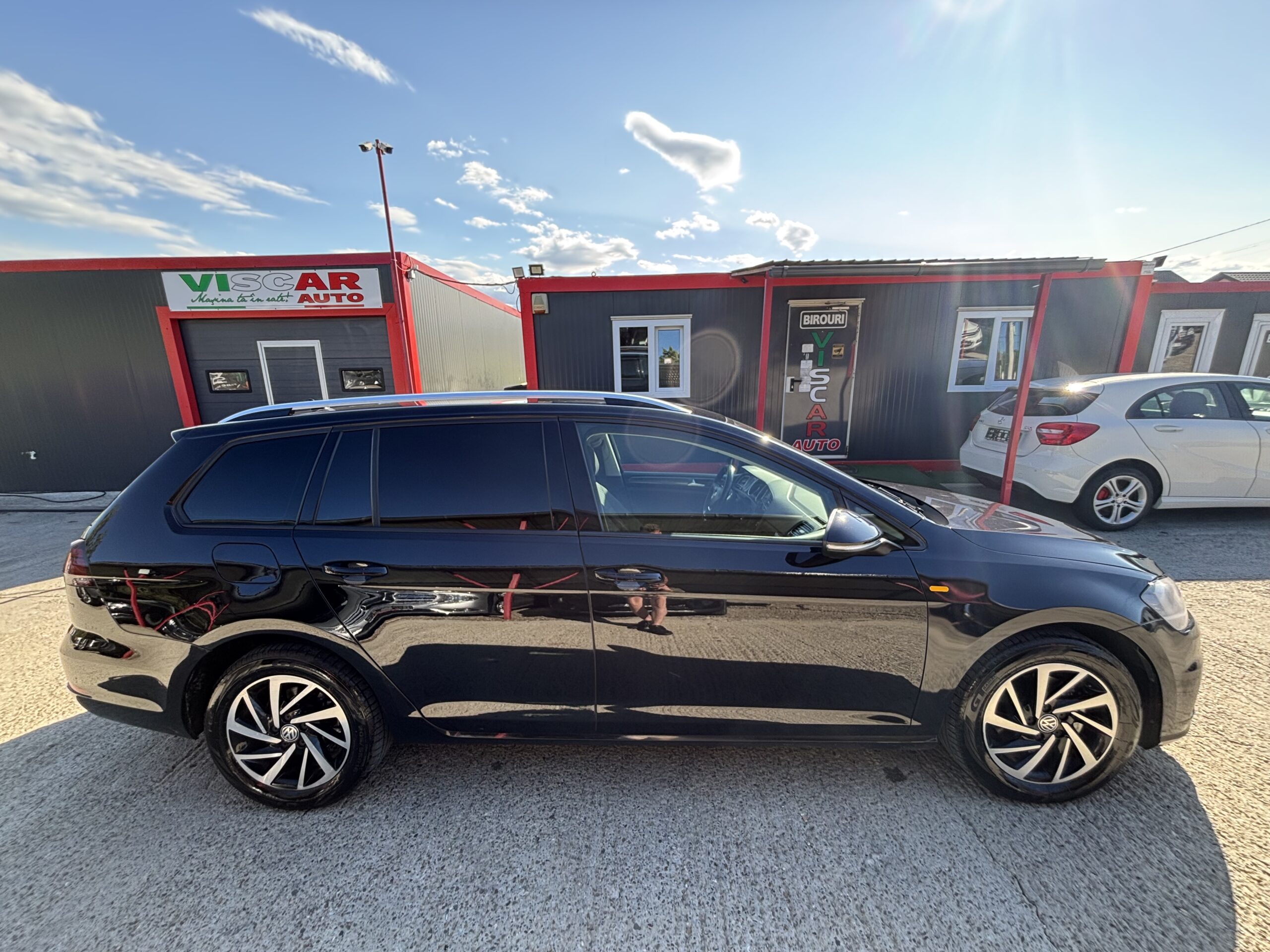 
								Volkswagen Golf 7 full									