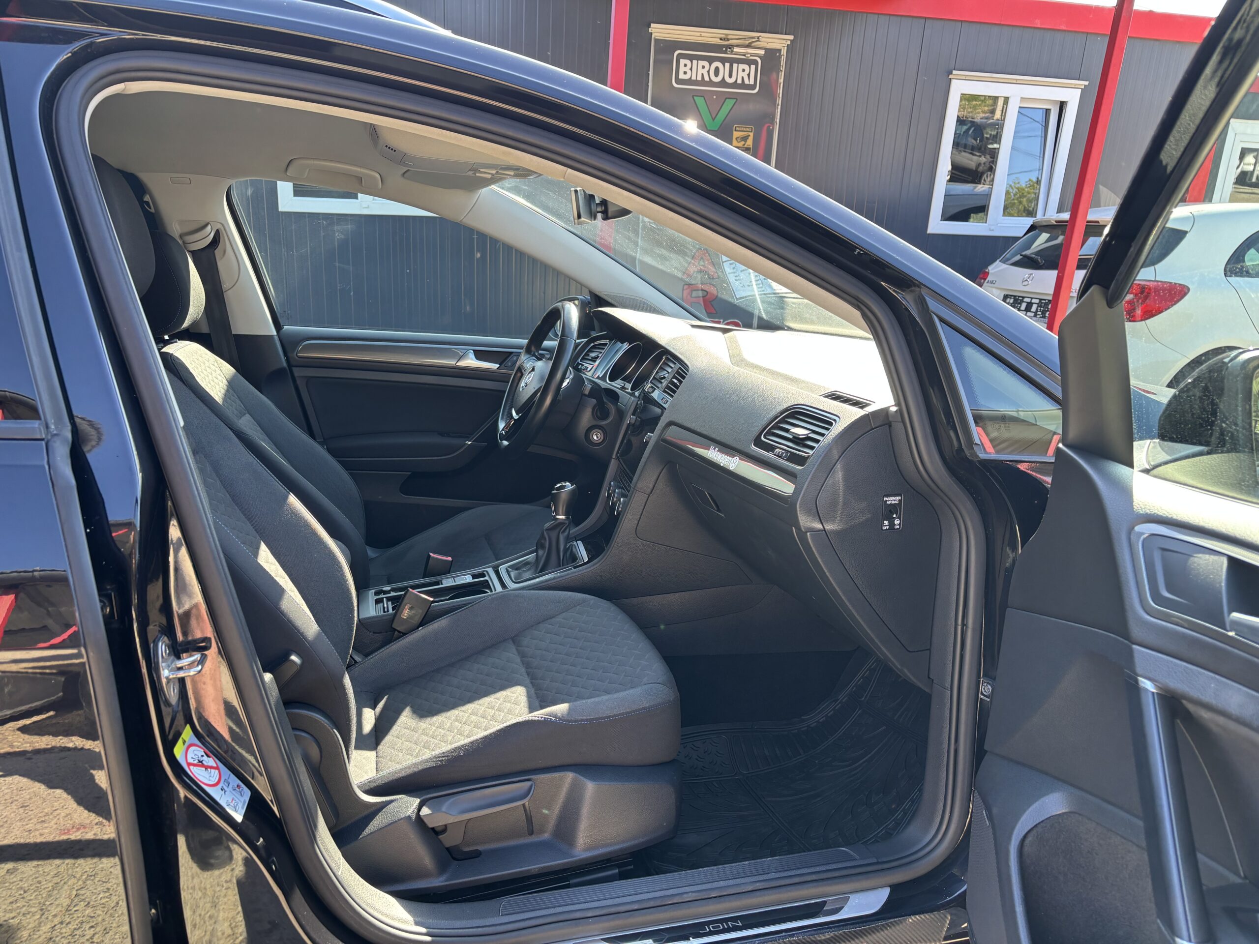 
								Volkswagen Golf 7 full									