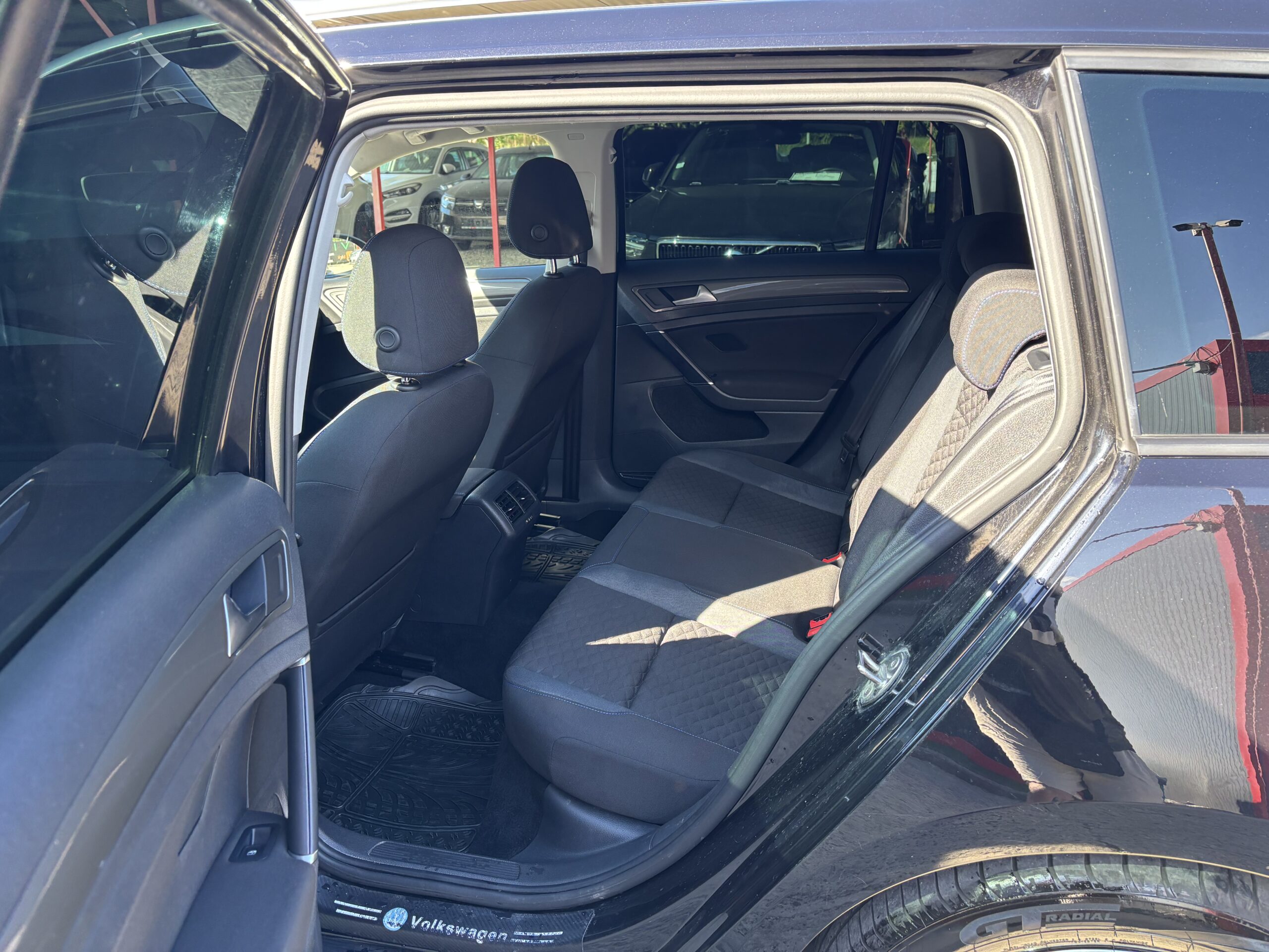 
								Volkswagen Golf 7 full									