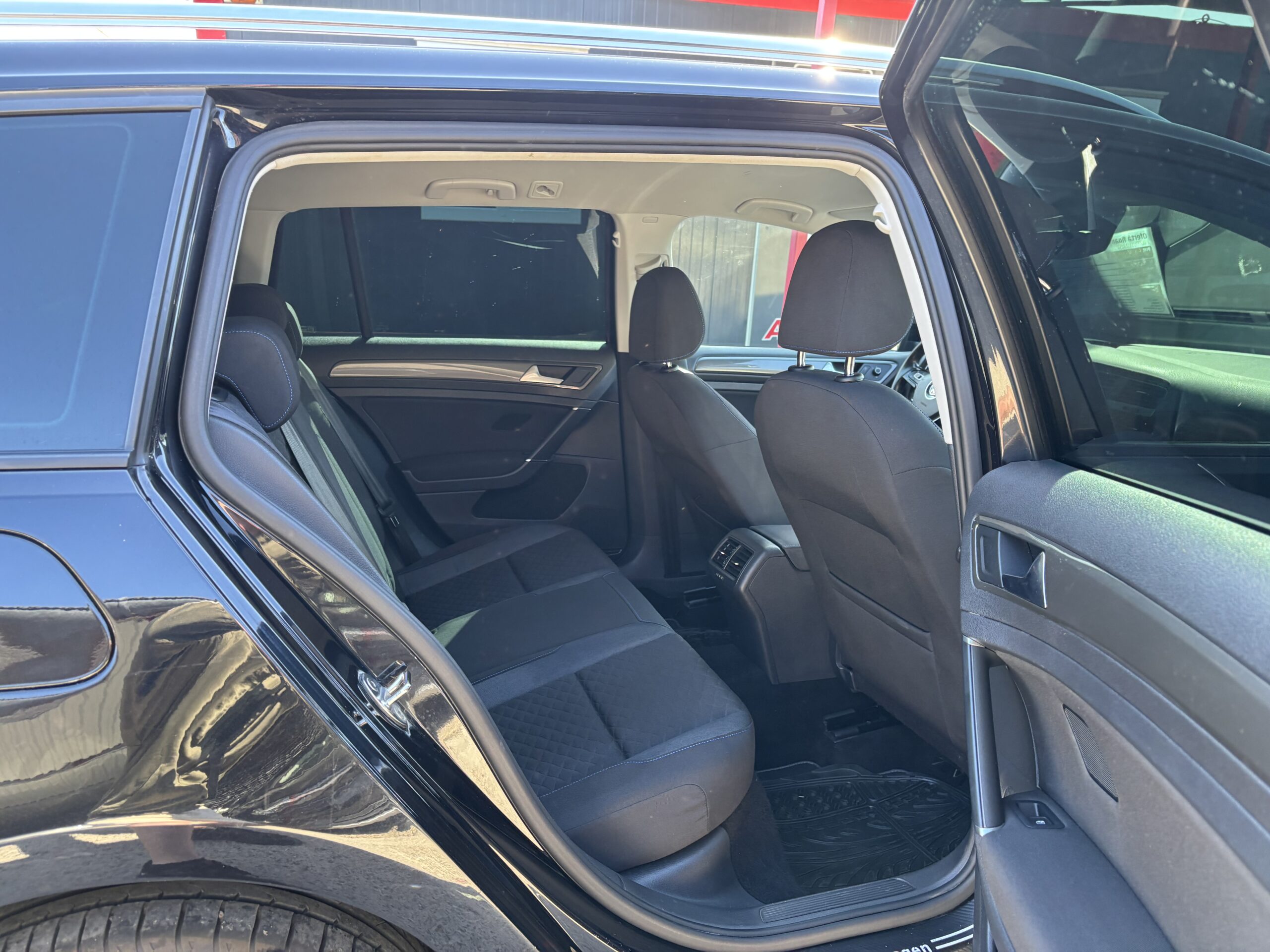 
								Volkswagen Golf 7 full									