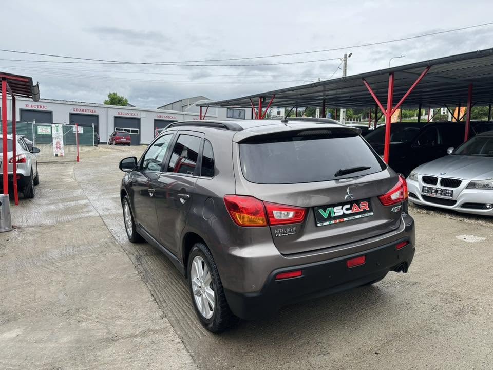 
								Mitsubishi ASX full									