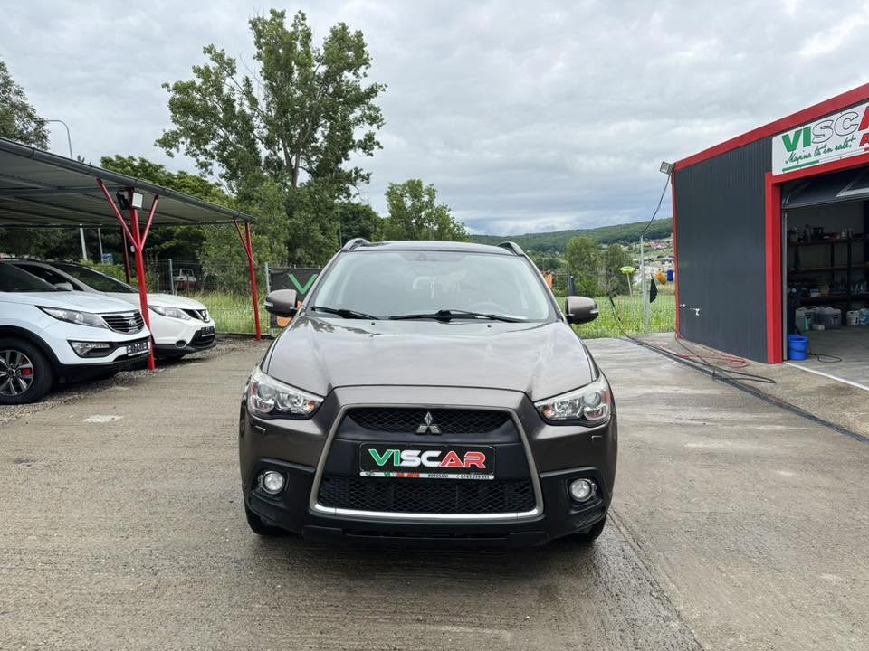 
								Mitsubishi ASX full									
