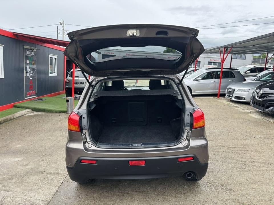 
								Mitsubishi ASX full									