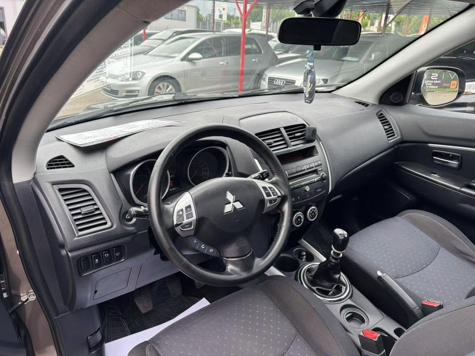 
								Mitsubishi ASX full									