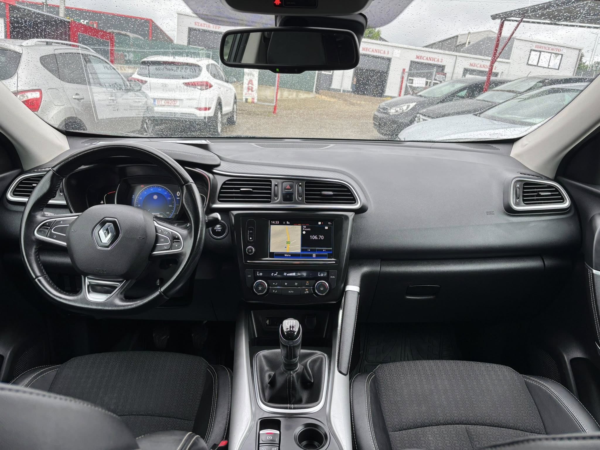 
								Renault Kadjar full									