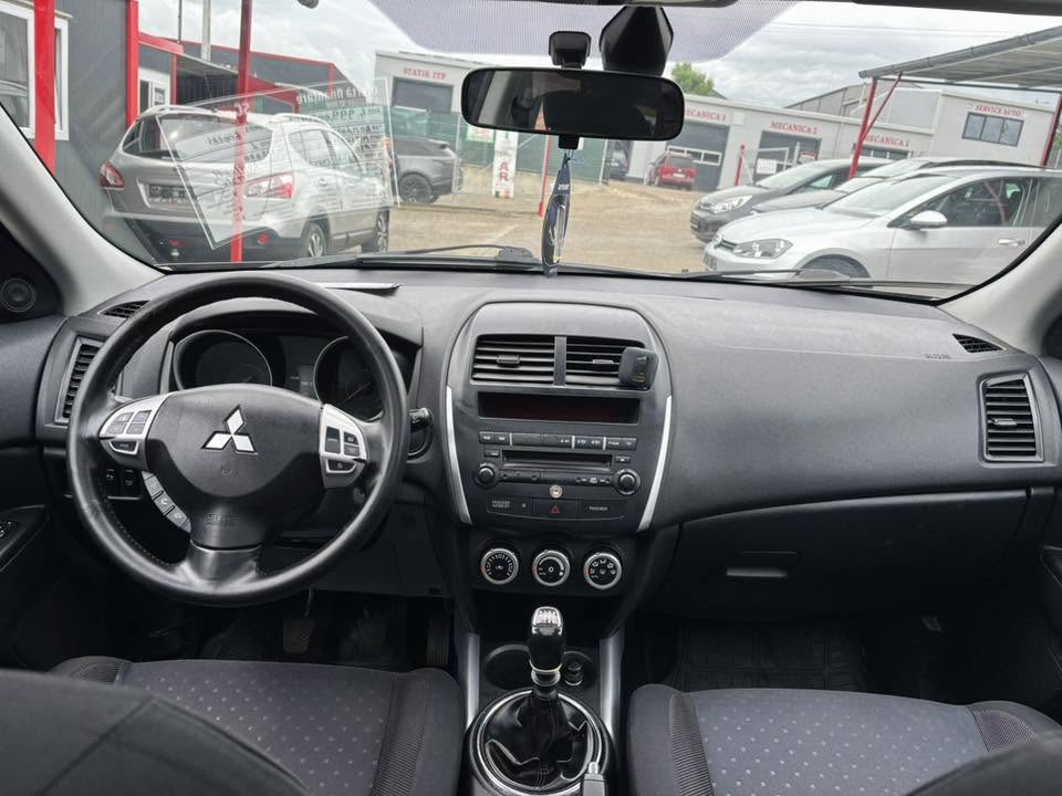 
								Mitsubishi ASX full									
