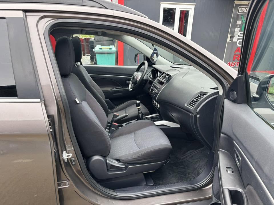 
								Mitsubishi ASX full									