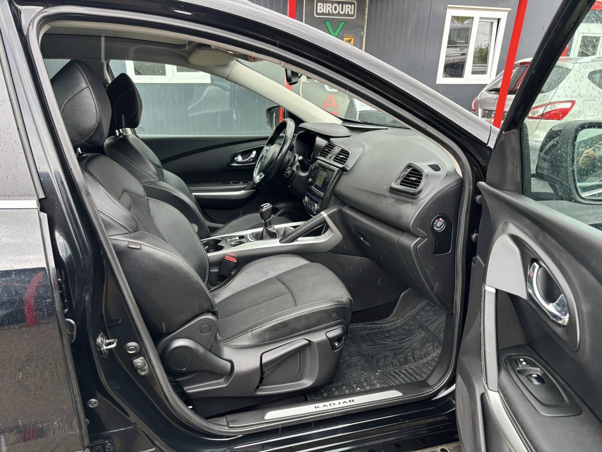 
								Renault Kadjar full									