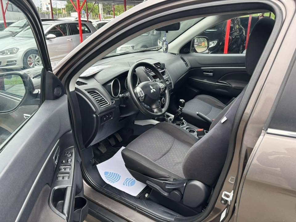 
								Mitsubishi ASX full									