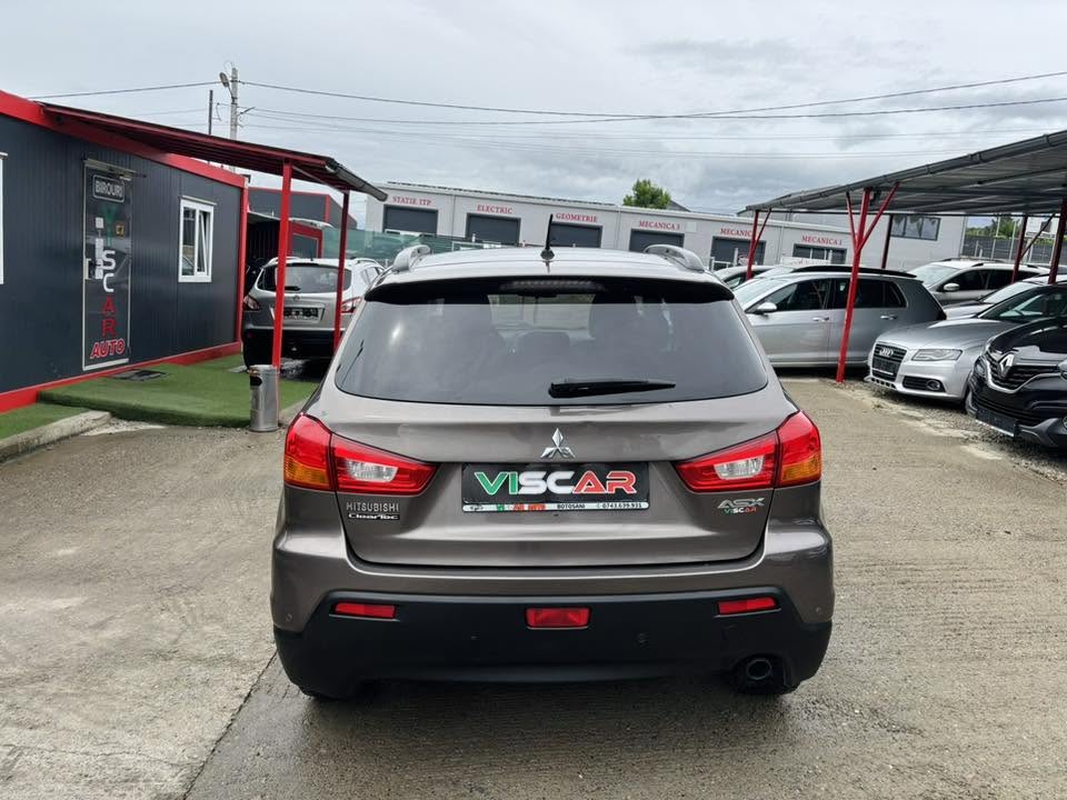 
								Mitsubishi ASX full									