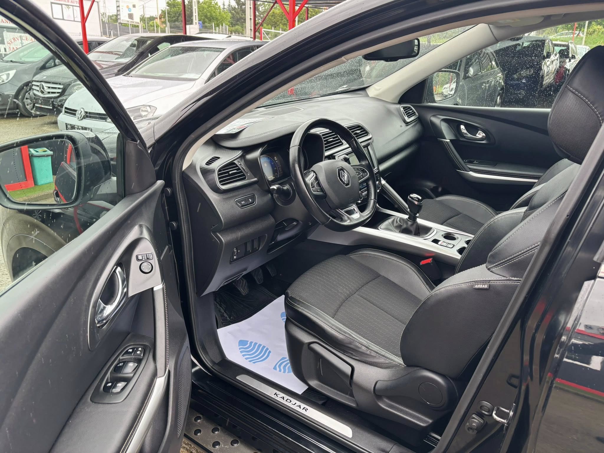 
								Renault Kadjar full									