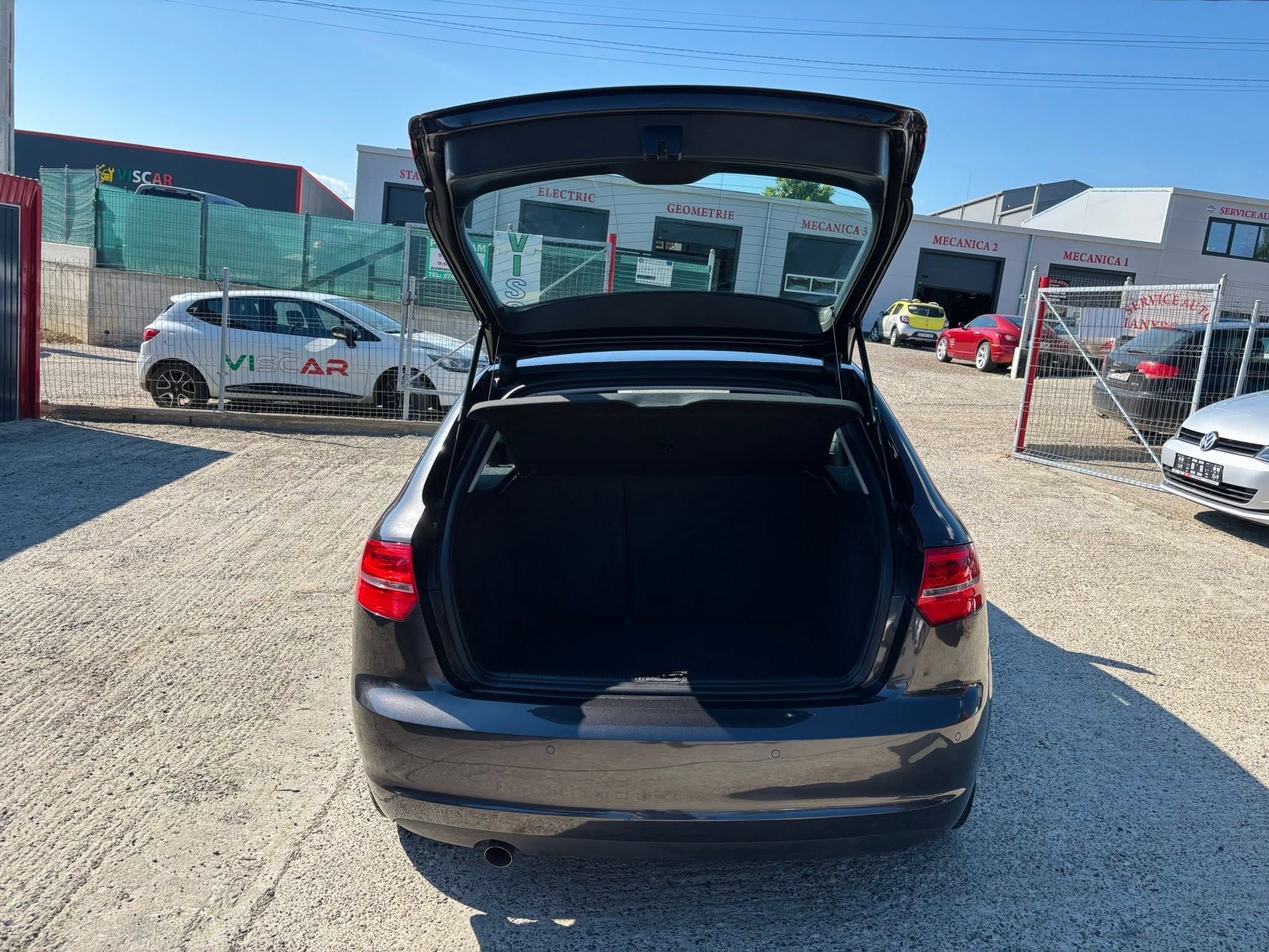 
								Audi A3 full									