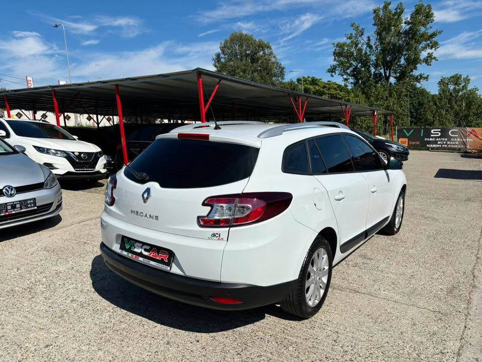 
								Renault Megane full									