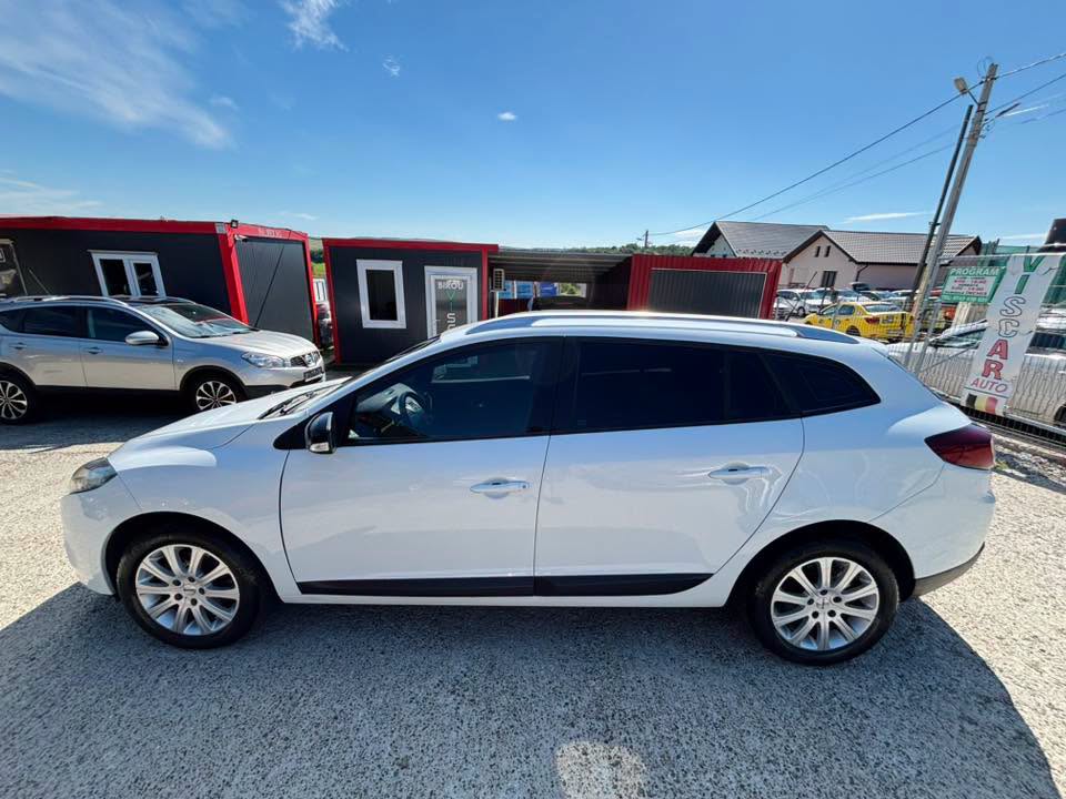 
								Renault Megane full									